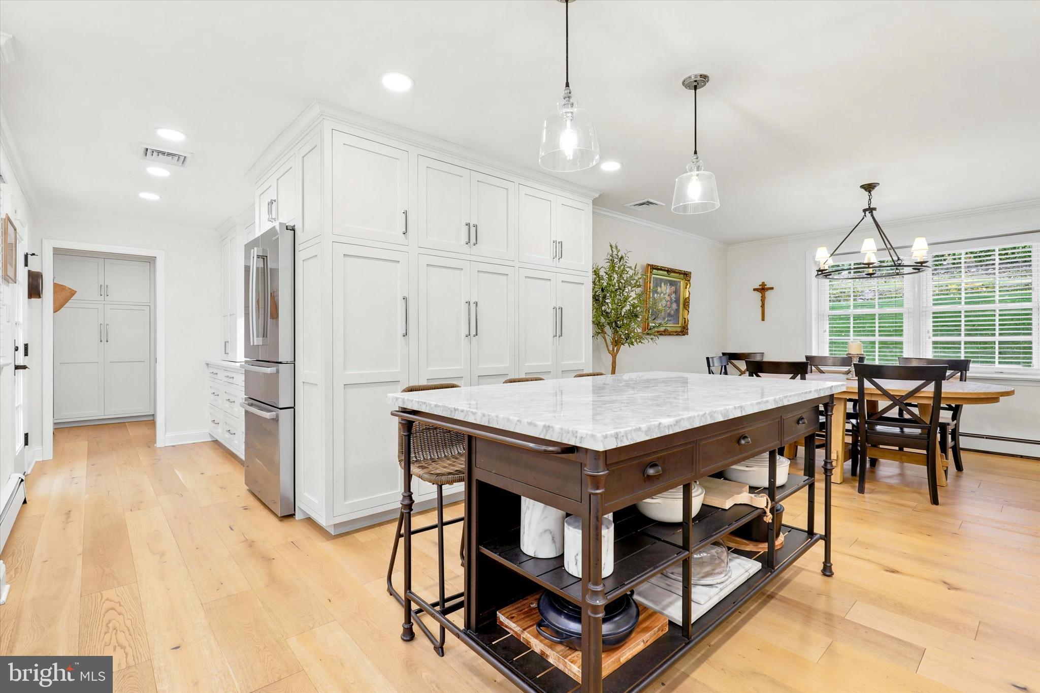 INDIAN HILL - Residential
