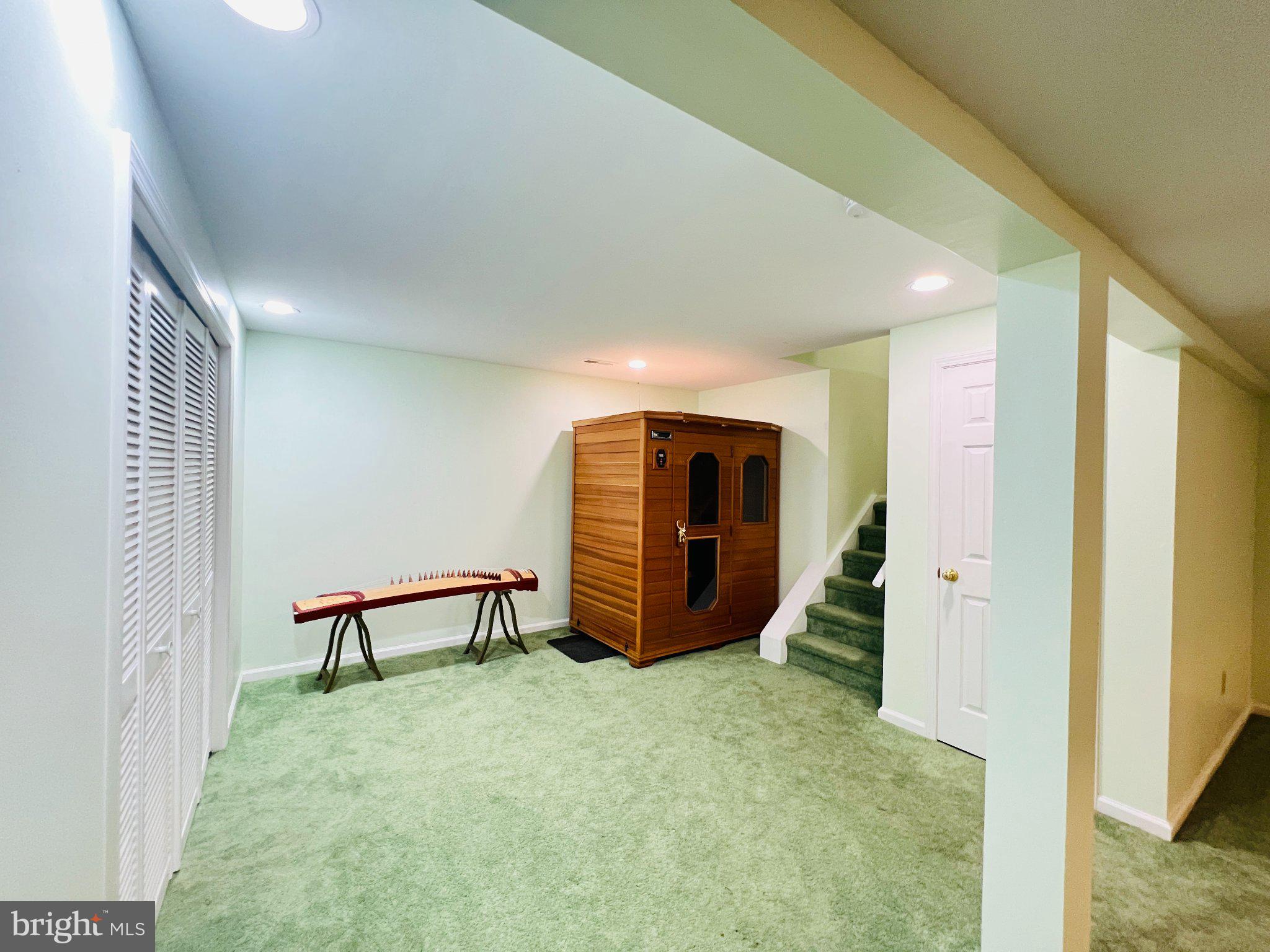 CHELSEA - Residential