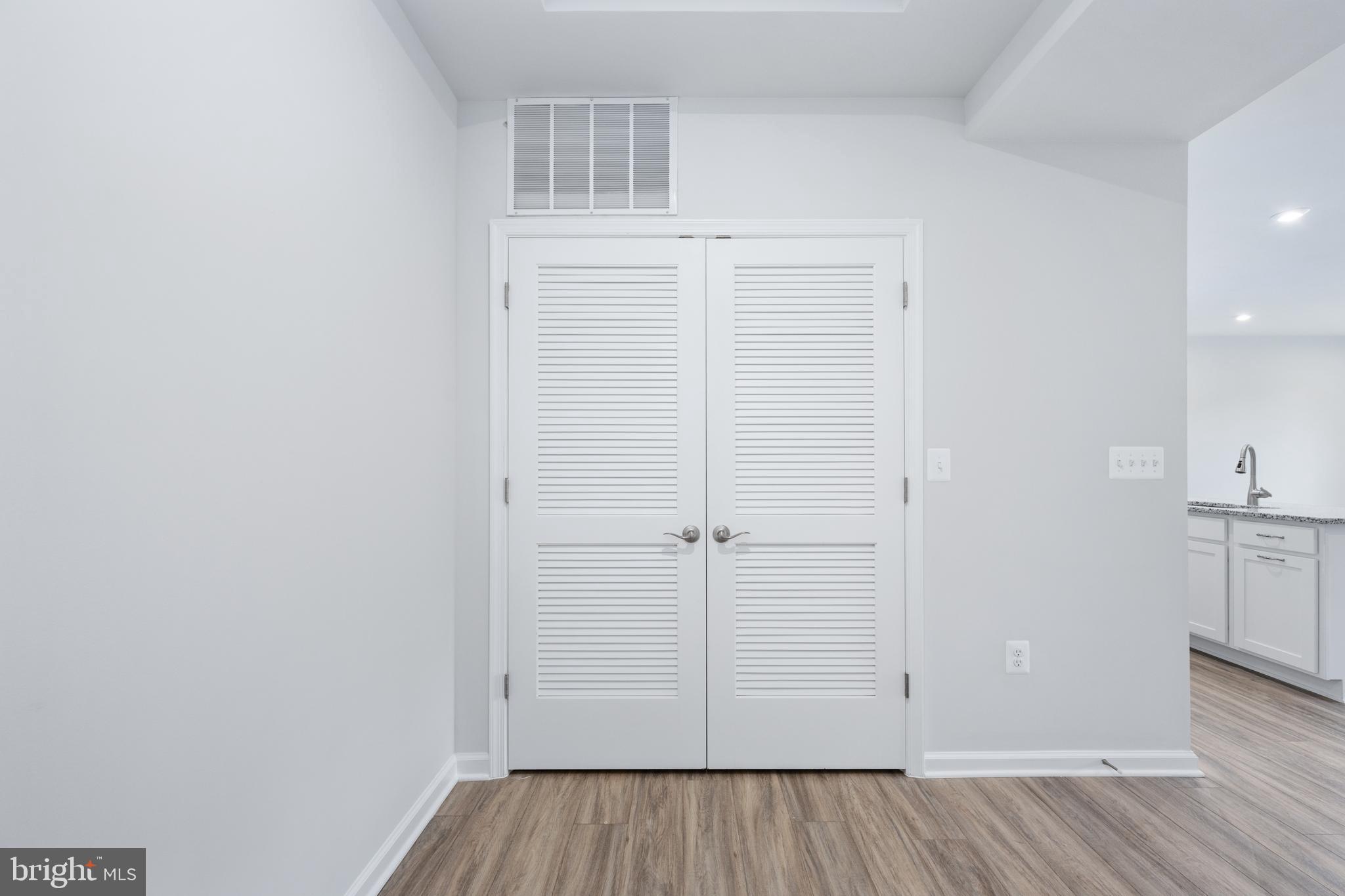 EMBREY MILL - Residential