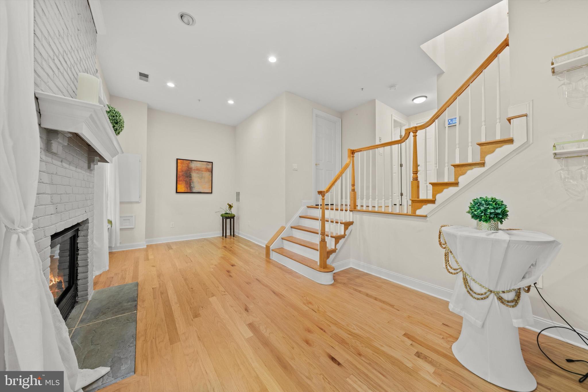 GLENBROOK VILLAGE - Residential