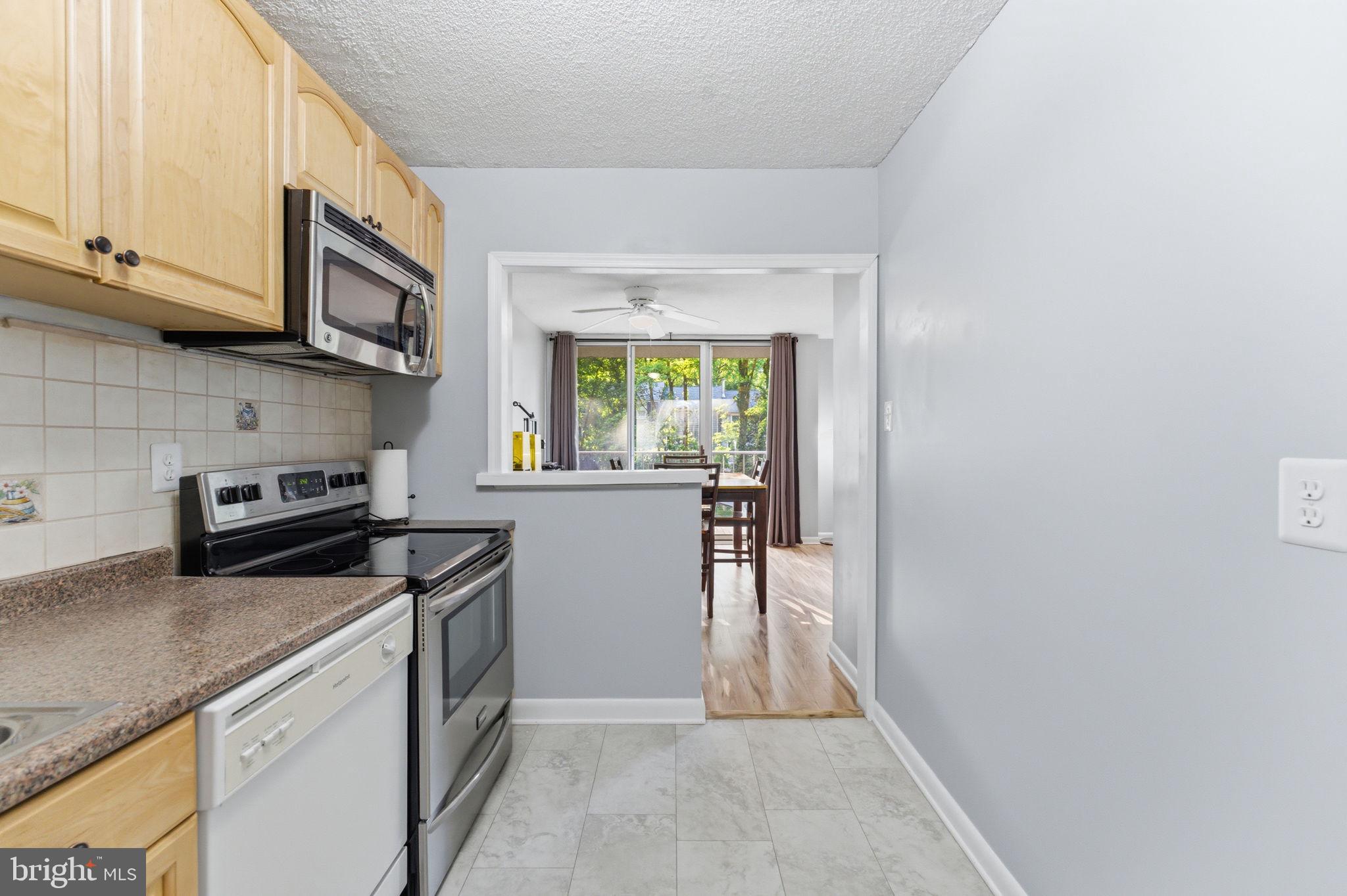 HUNTING CREEK CLUB CONDOMINIUMS - Residential