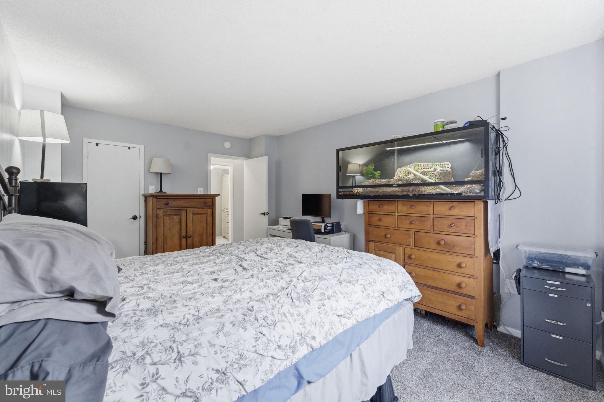 HUNTING CREEK CLUB CONDOMINIUMS - Residential
