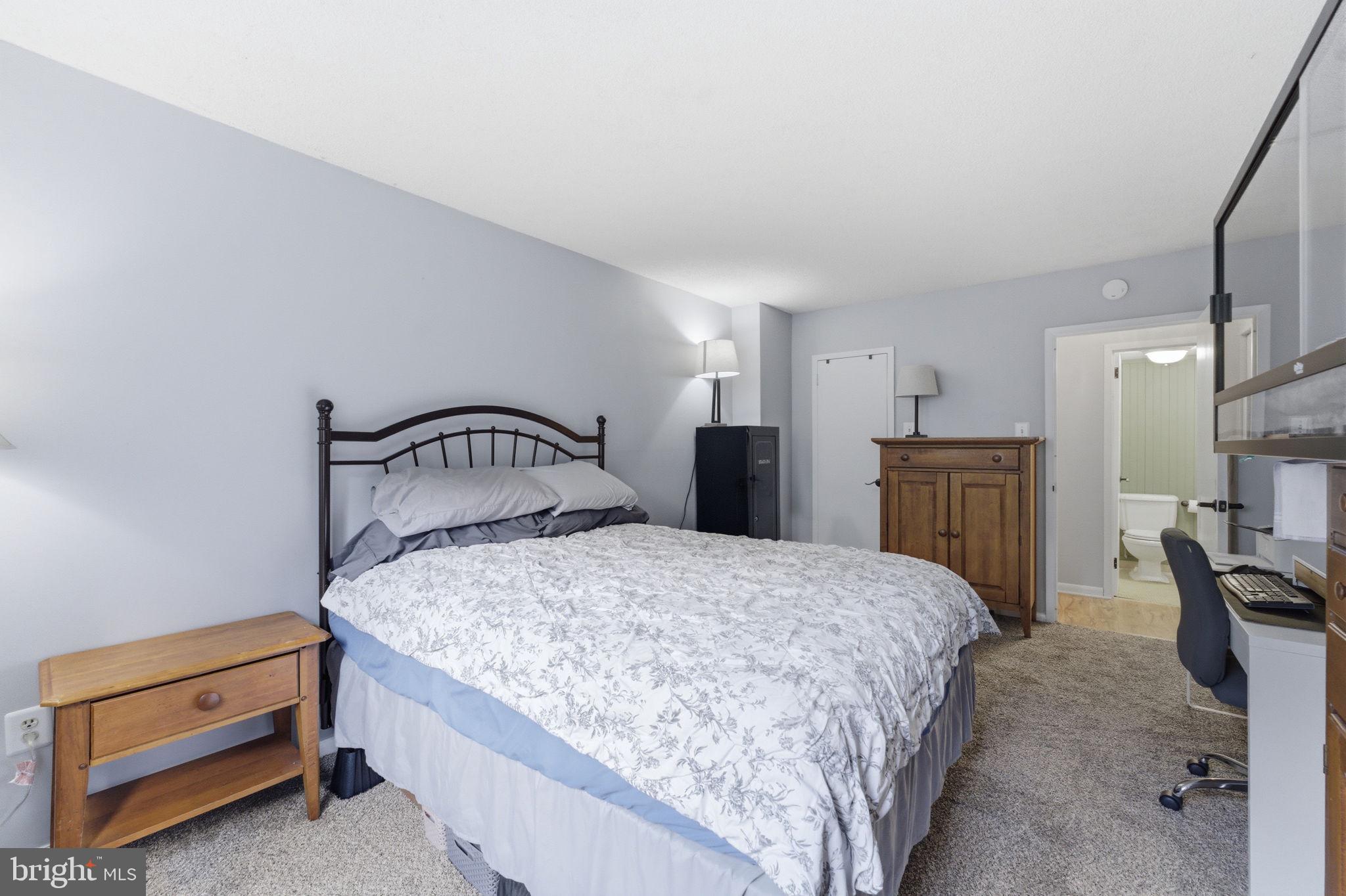 HUNTING CREEK CLUB CONDOMINIUMS - Residential