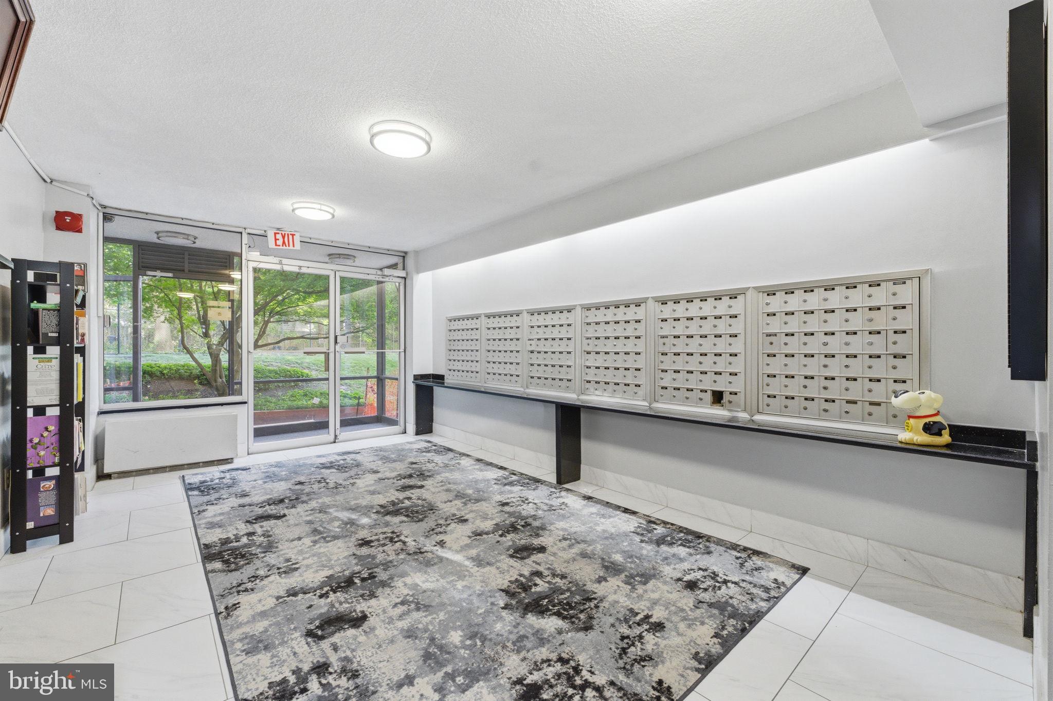 HUNTING CREEK CLUB CONDOMINIUMS - Residential
