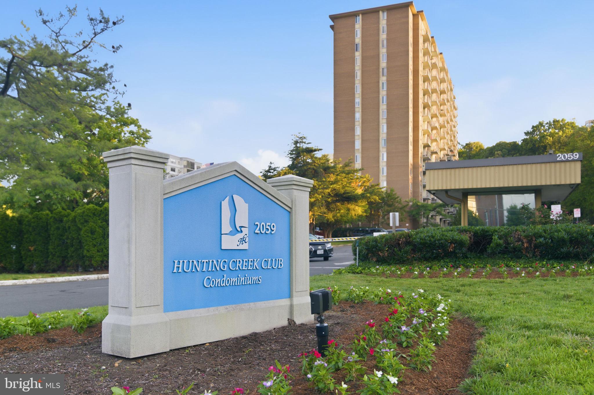 HUNTING CREEK CLUB CONDOMINIUMS - Residential