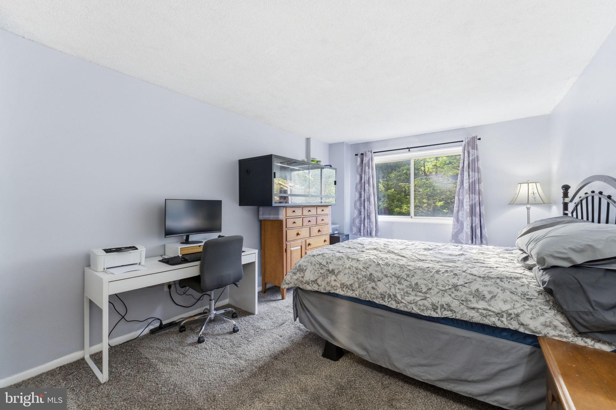 HUNTING CREEK CLUB CONDOMINIUMS - Residential