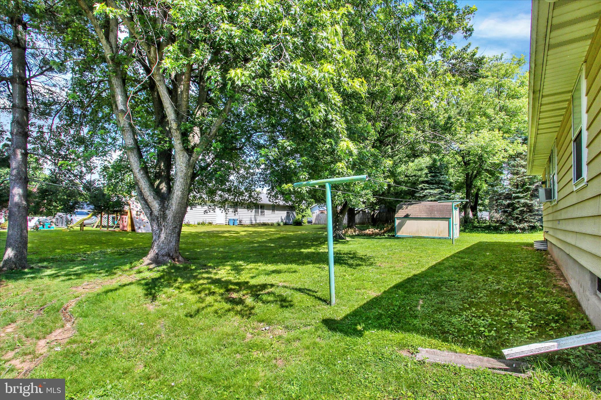 OXFORD ESTATES - Residential