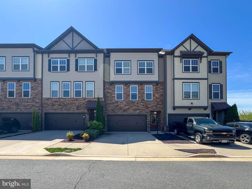 COLONIAL FORGE - Residential Lease