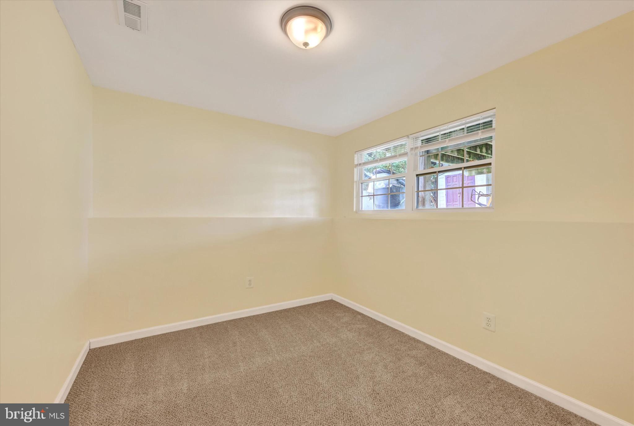 GOLDEN TREE - Residential