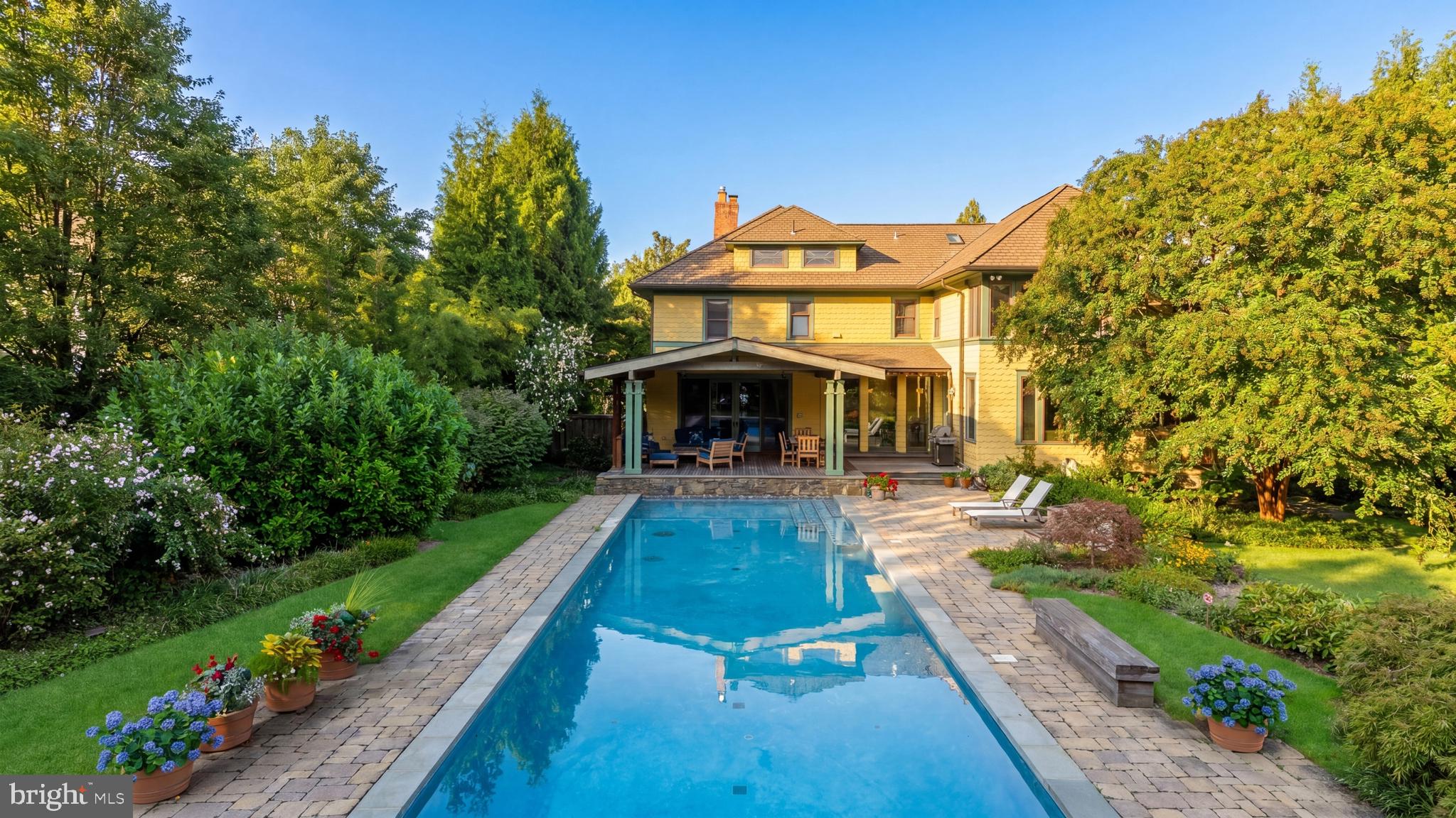 CHEVY CHASE VILLAGE - Residential