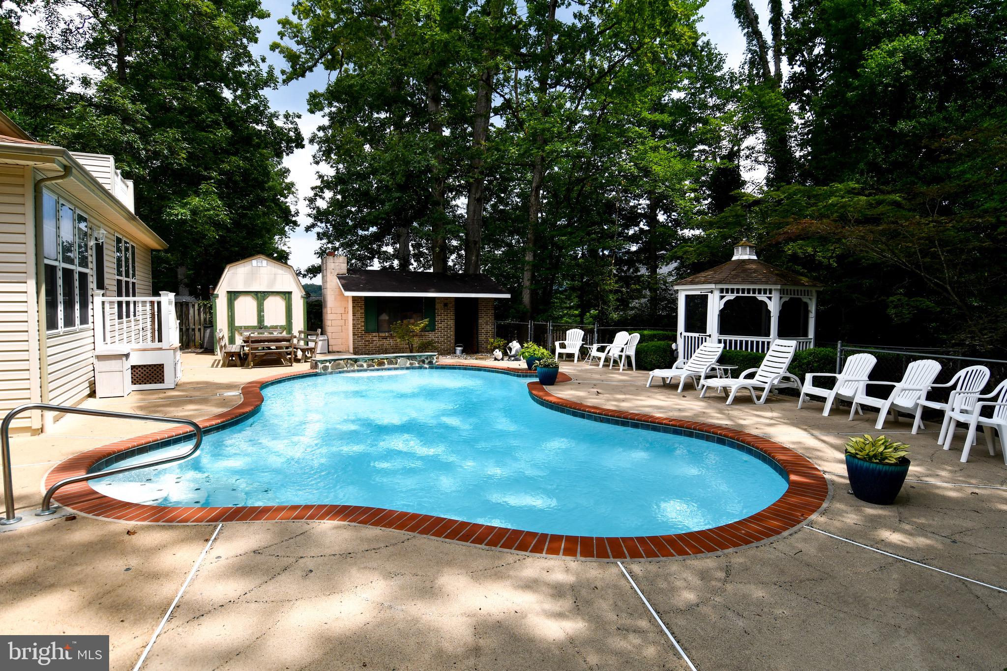 GRAHAM PARK SHORES - Residential
