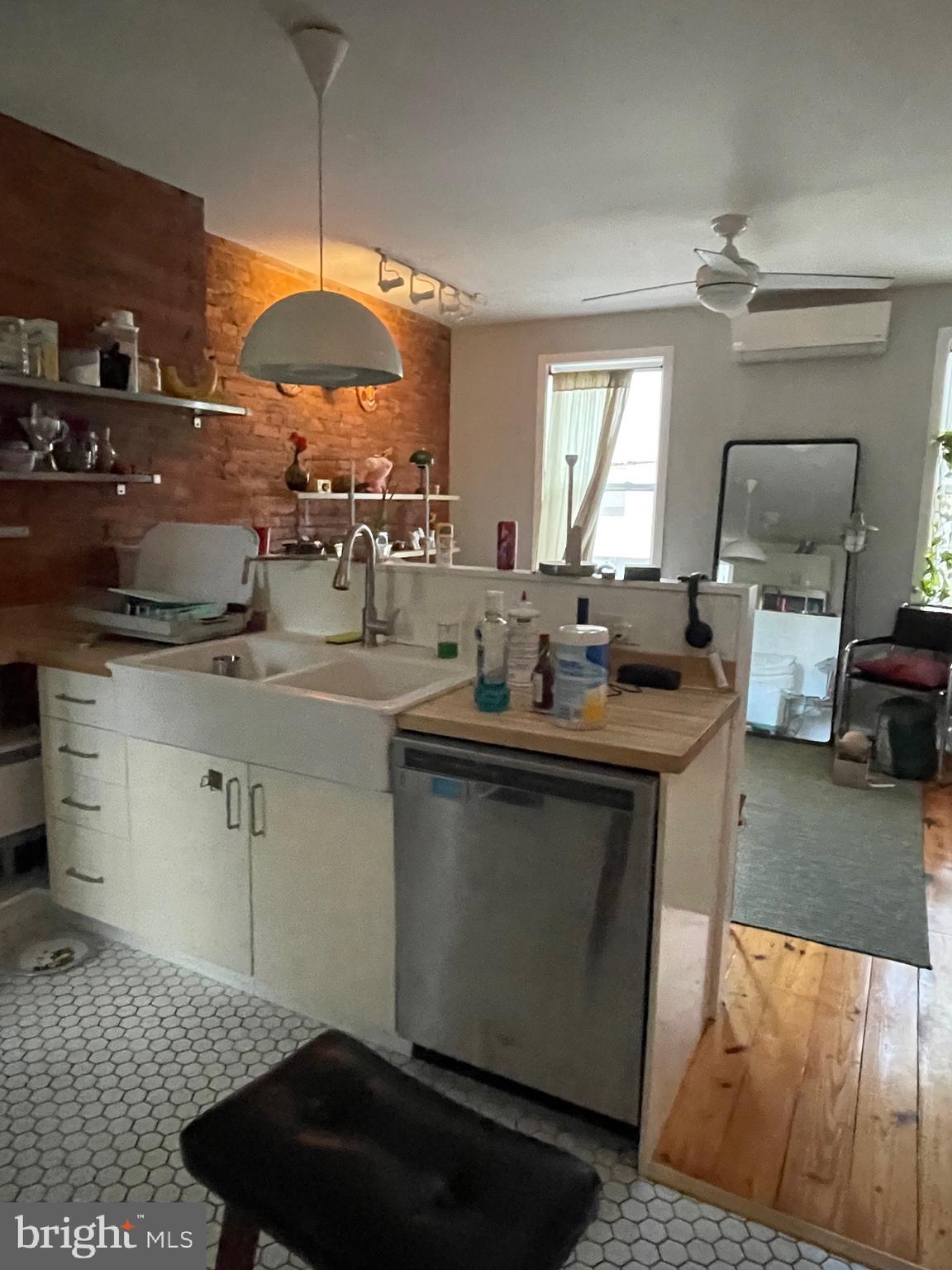FRANCISVILLE - Residential Income