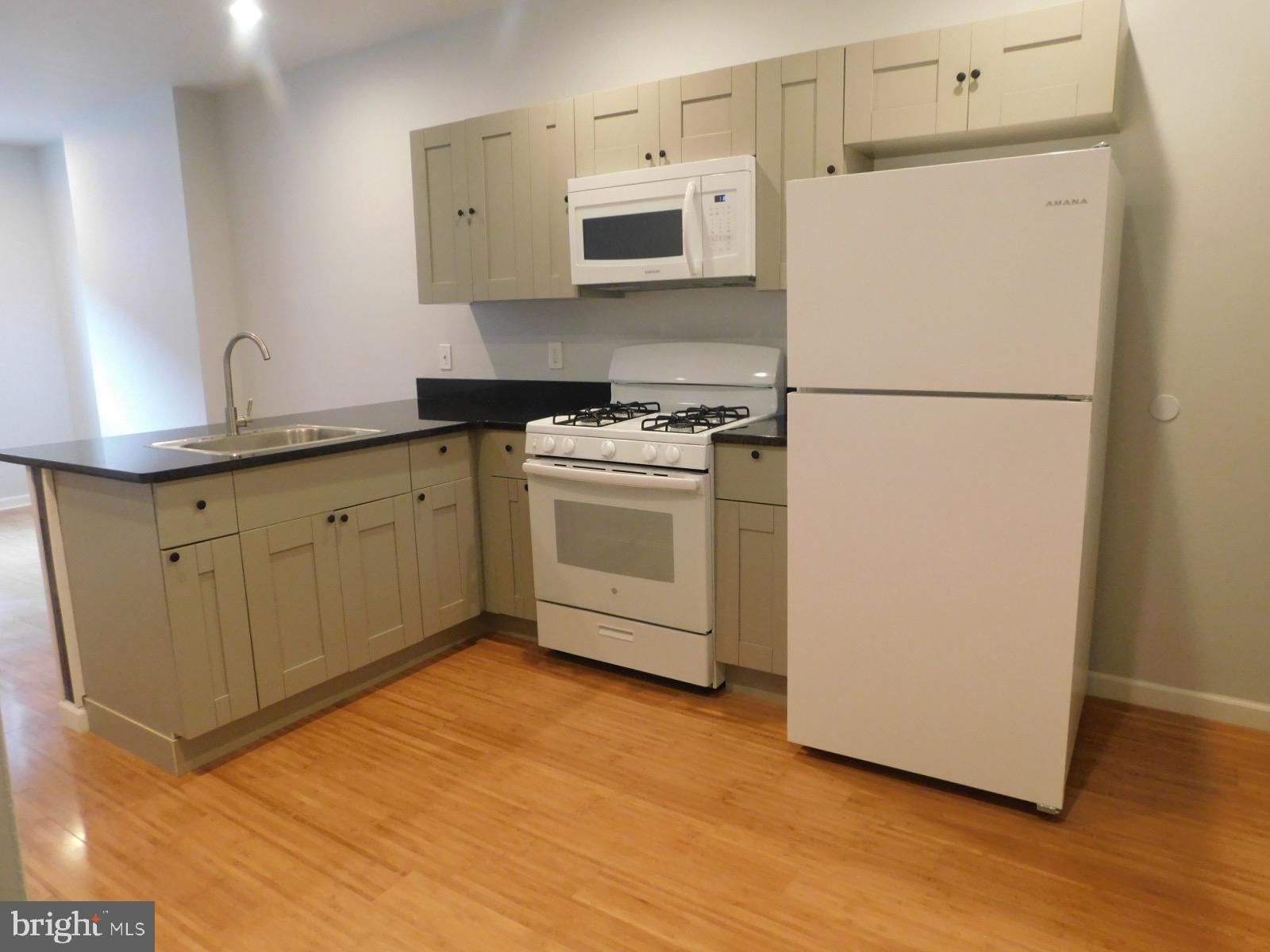 STRAWBERRY MANSION - Residential