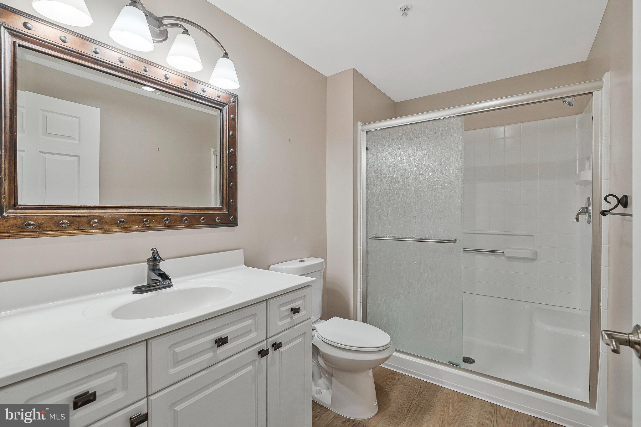 LANSDOWNE WOODS LEISURE WORLD - Residential