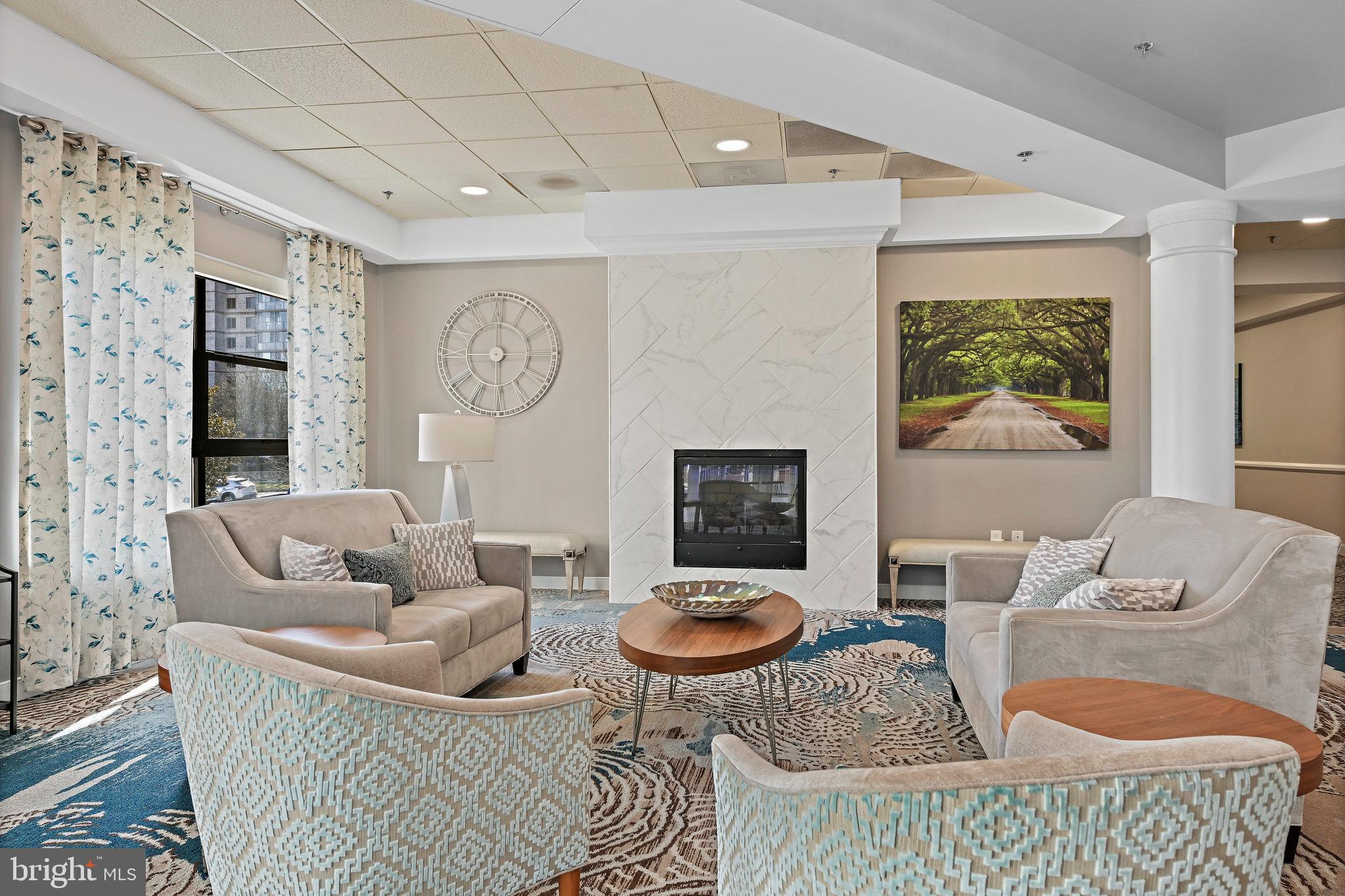 LANSDOWNE WOODS LEISURE WORLD - Residential