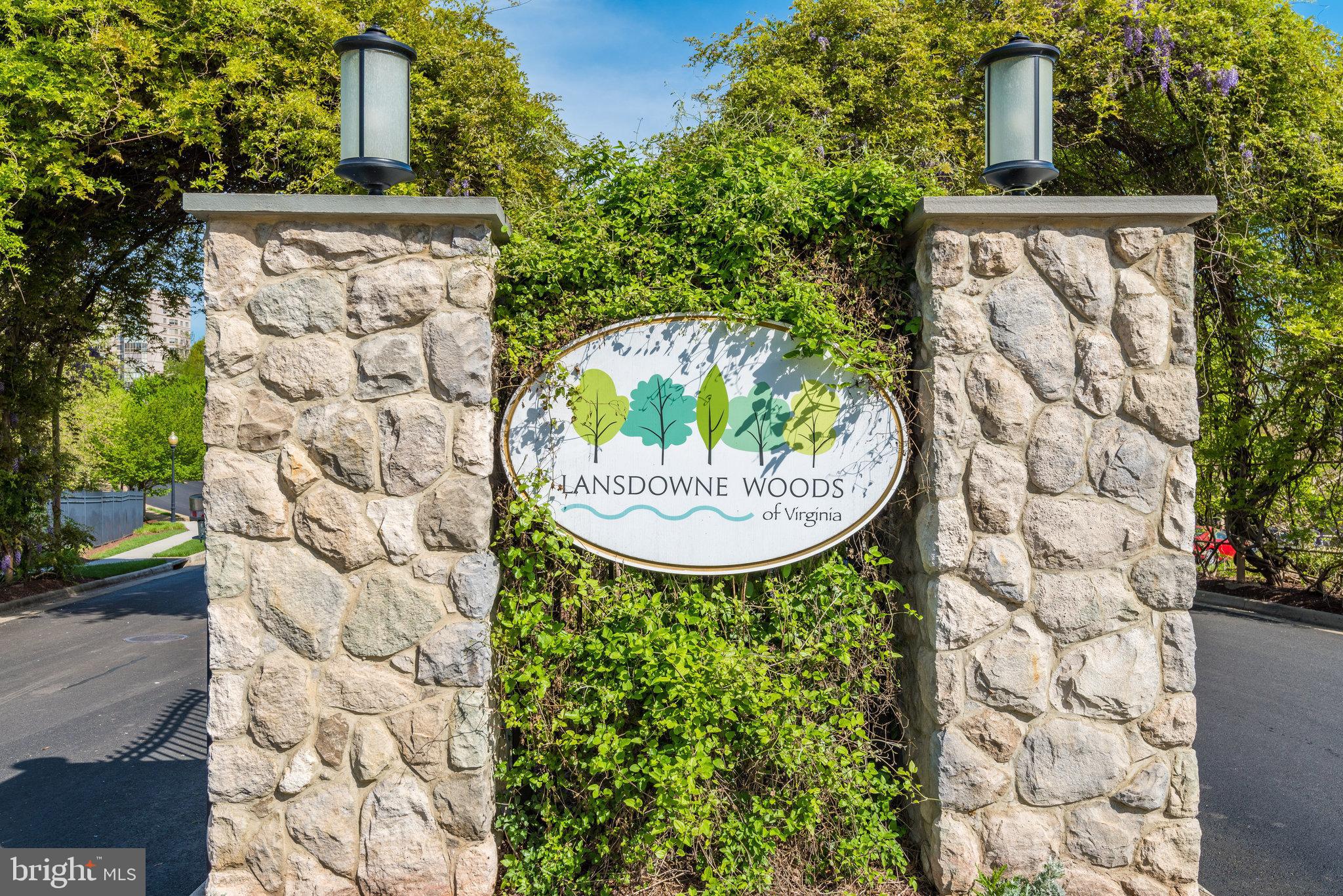 LANSDOWNE WOODS LEISURE WORLD - Residential