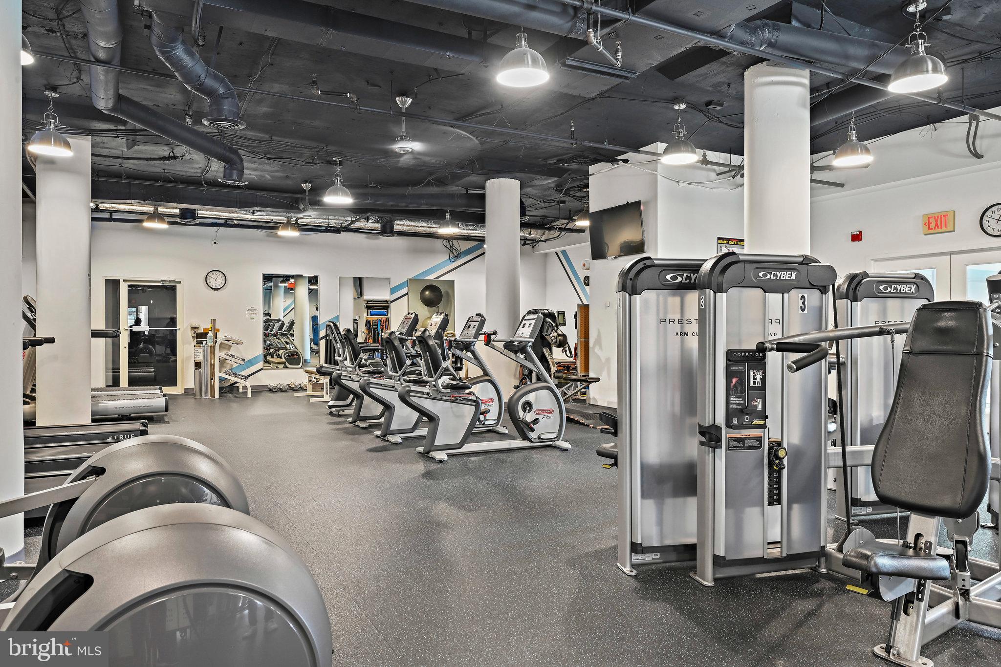 LANSDOWNE WOODS LEISURE WORLD - Residential