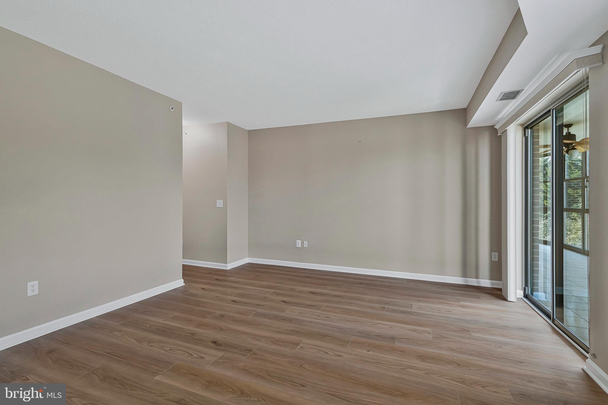 LANSDOWNE WOODS LEISURE WORLD - Residential