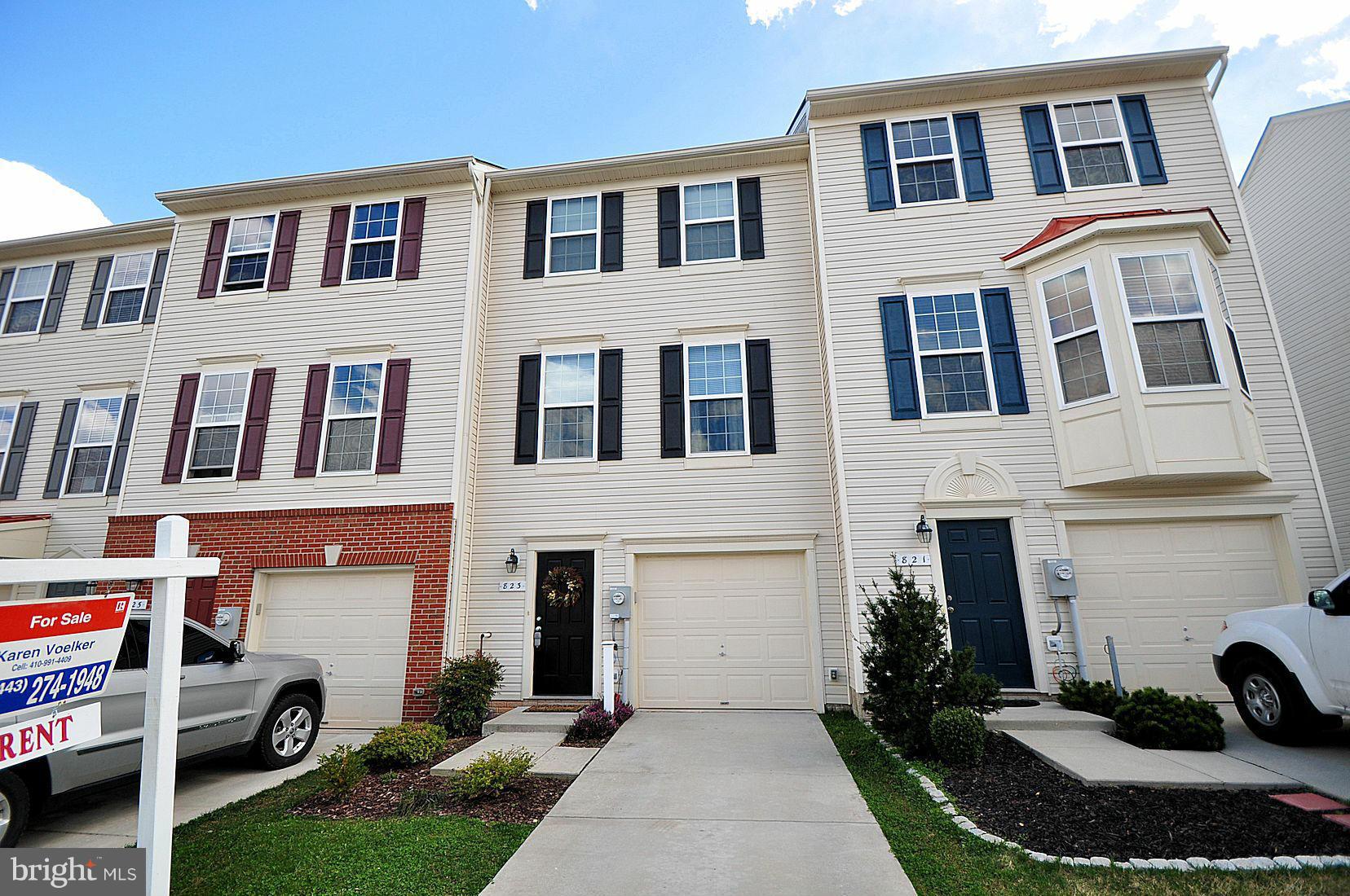 OWNERS TO INSTALL BRAND NEW DECK! WILL BE INSTALLED IN 3-4 WKS. HURRY BEFORE THIS ONE IS GONE! ONE CAR GARAGE TOWNHOME IN SOUGHT AFTER NEWER COMMUNITY OF TANYARD SPRINGS. FRESHLY PAINTED NEUTRAL COLOR THRU-OUT. BRAND NEW CERAMIC BACKSPLASH IN EAT-IN KITCHEN W/BREAKFAST BAR. NEUTRAL CARPET. NEW GARAGE OPENER.  BACKS TO TREES & OPEN SPACE. TWO MSTR BEDRMS W/ FULL BATHS.  IMMEDIATE OCCUPANCY.