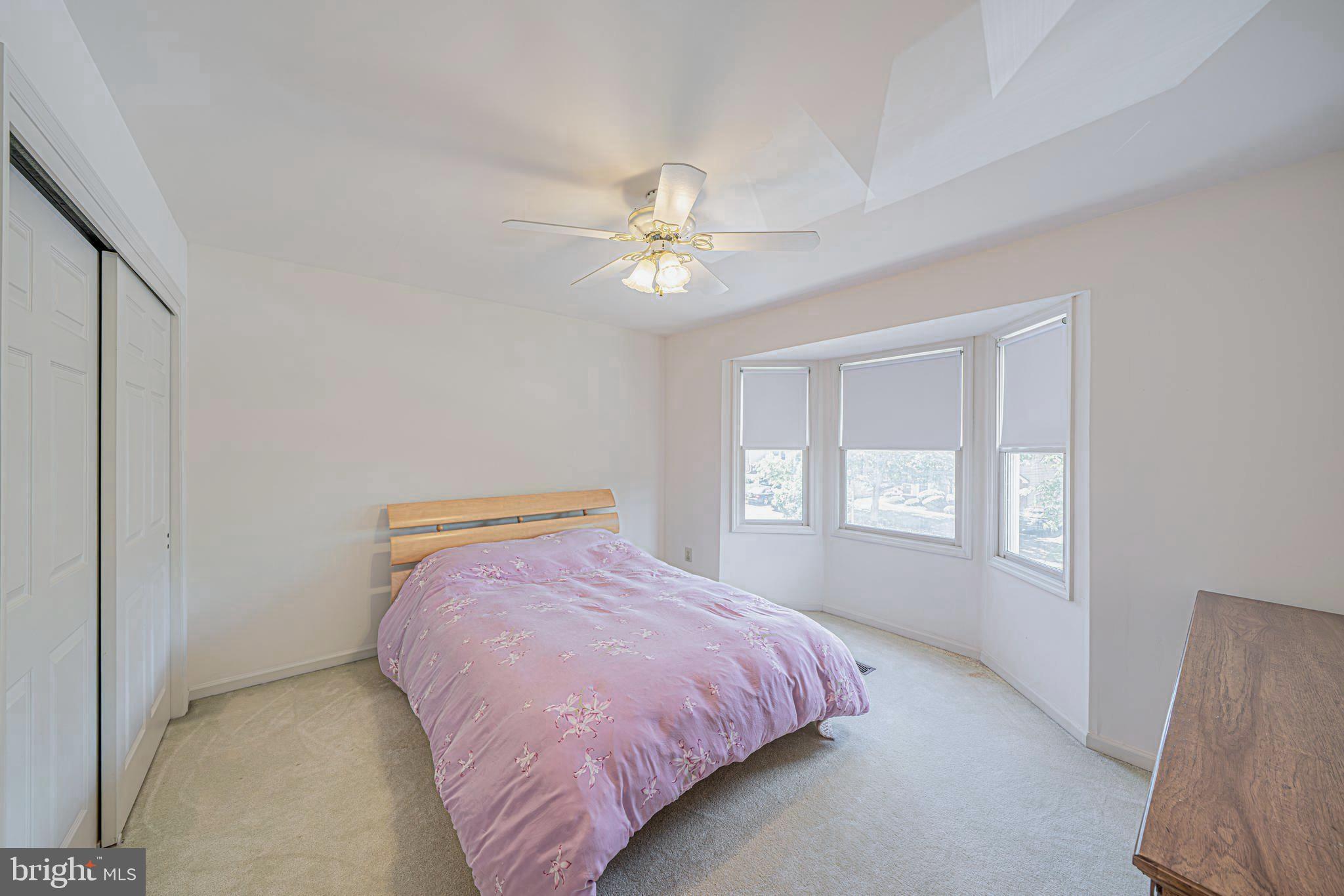PINE CREST - Residential
