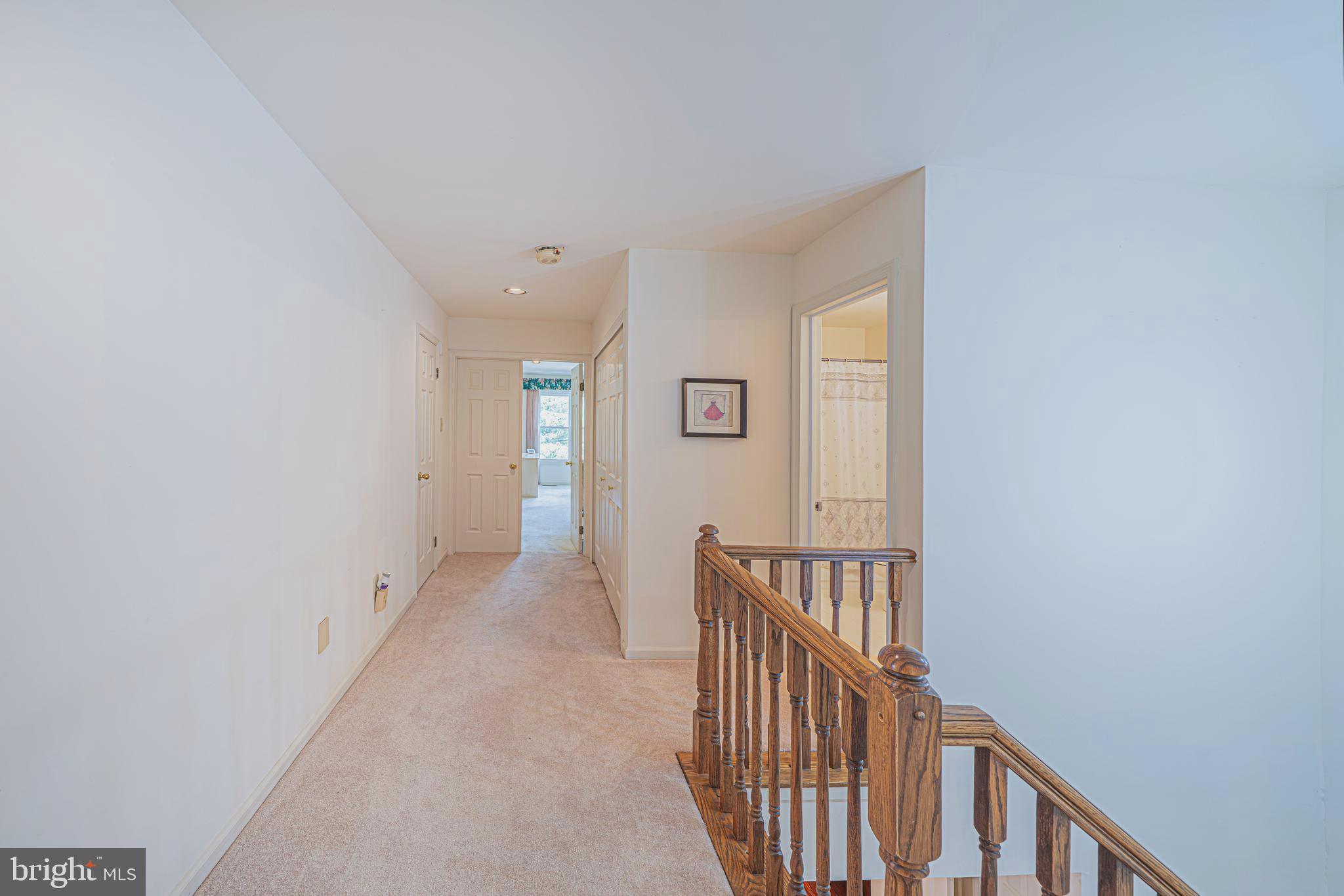 PINE CREST - Residential