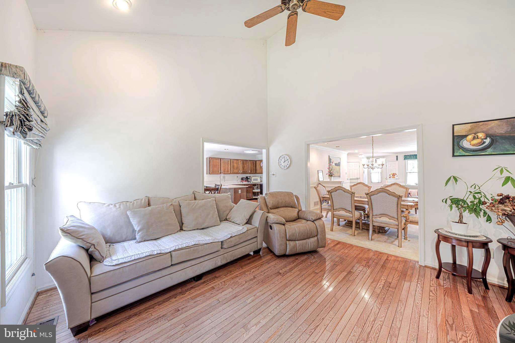 PINE CREST - Residential