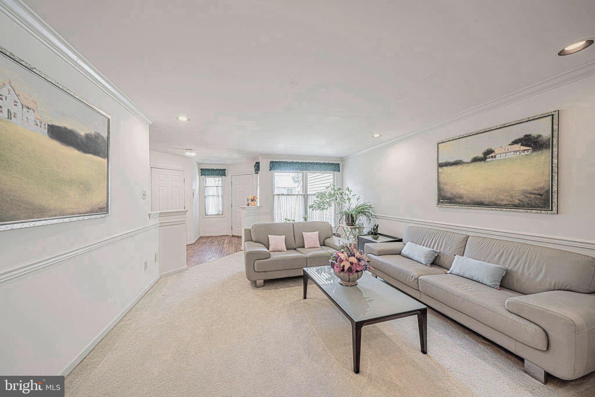 PINE CREST - Residential
