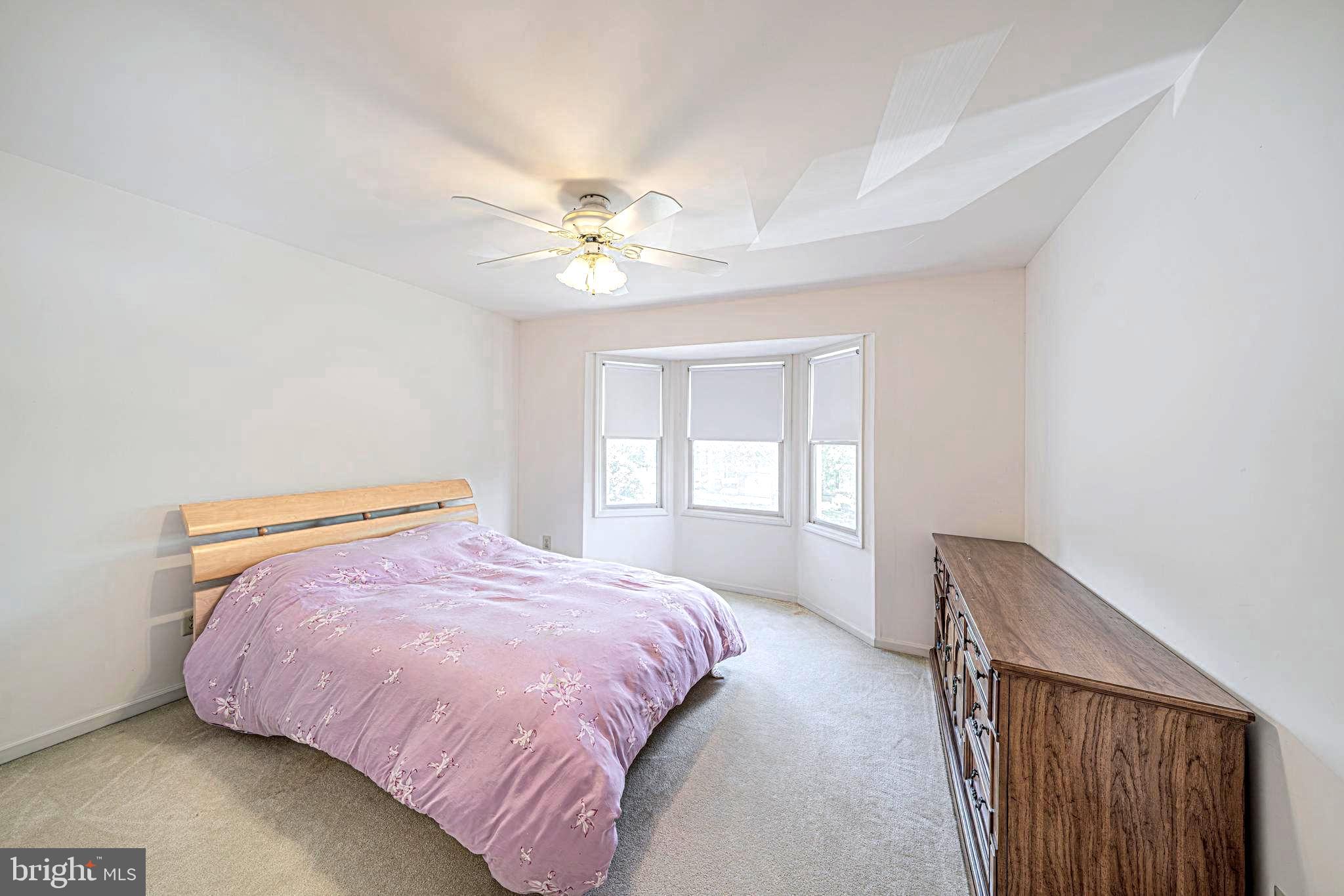 PINE CREST - Residential