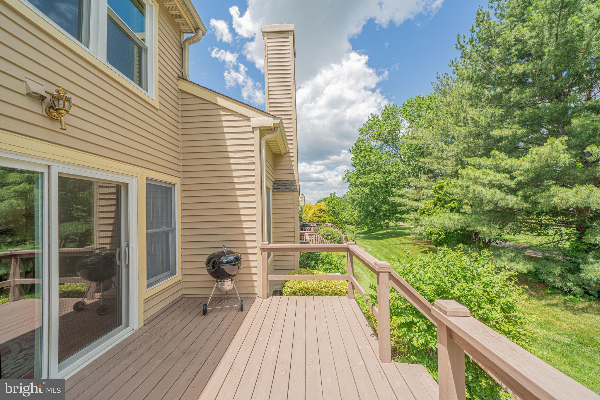PINE CREST - Residential
