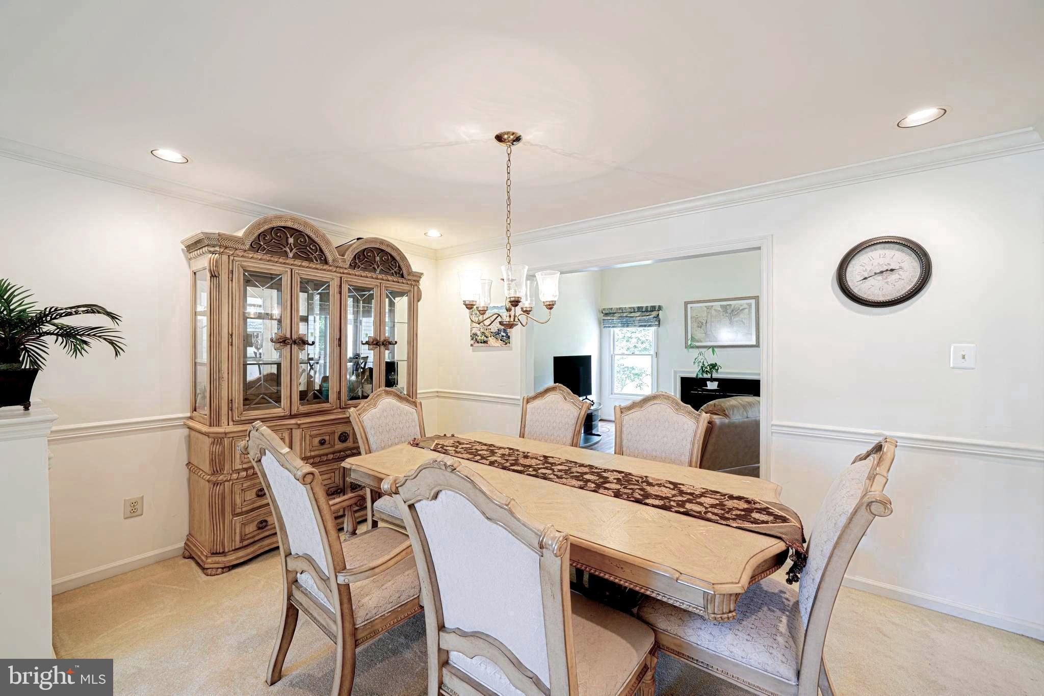 PINE CREST - Residential