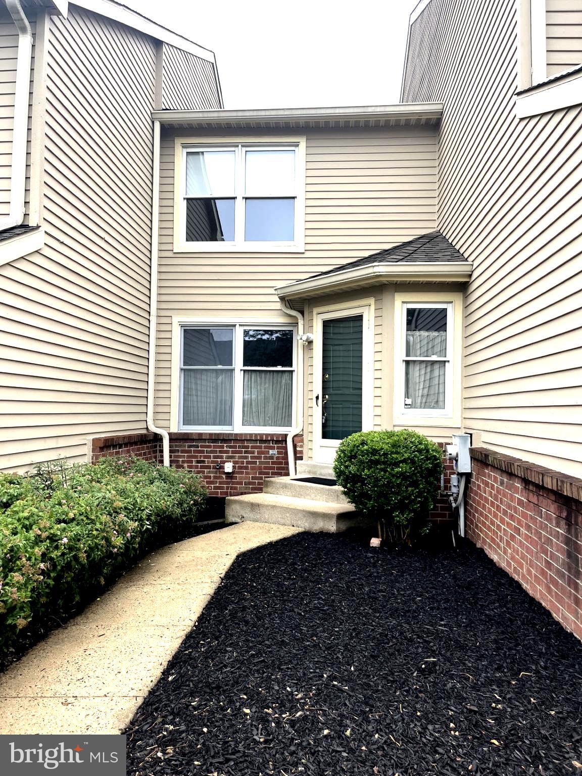 PINE CREST - Residential