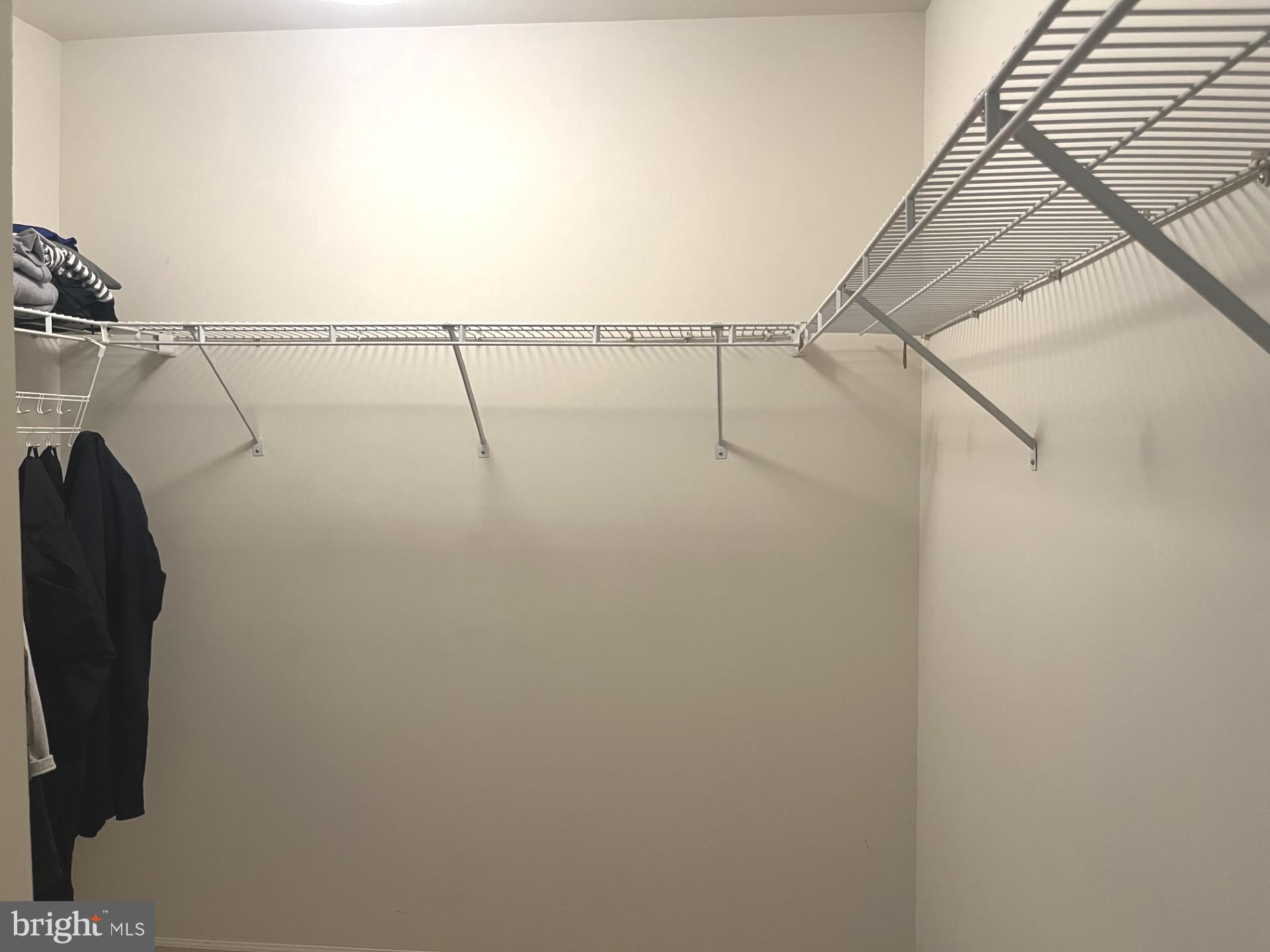 PINE CREST - Residential