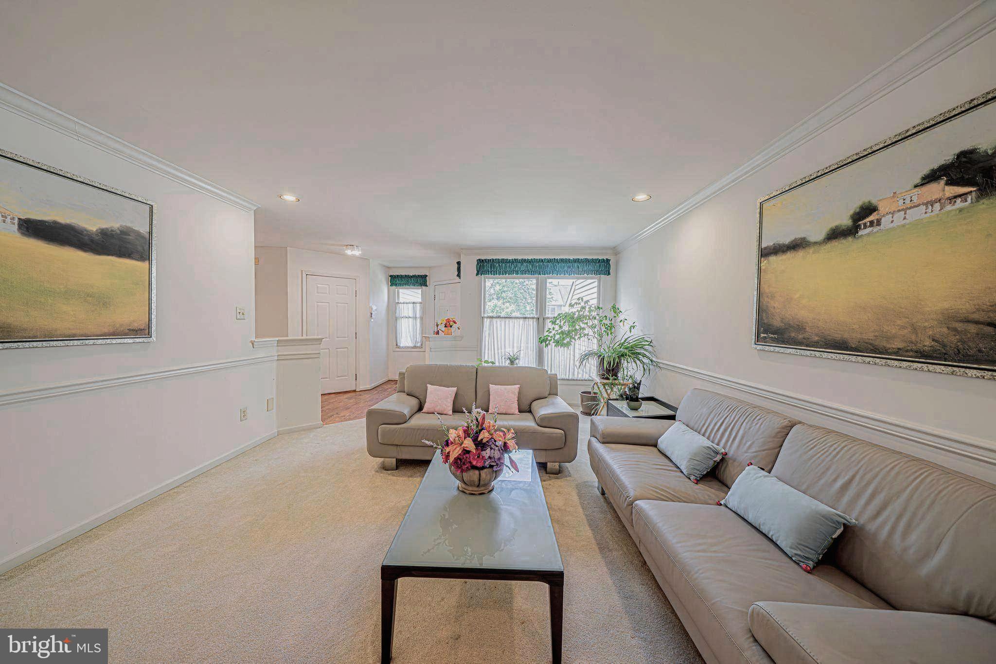 PINE CREST - Residential