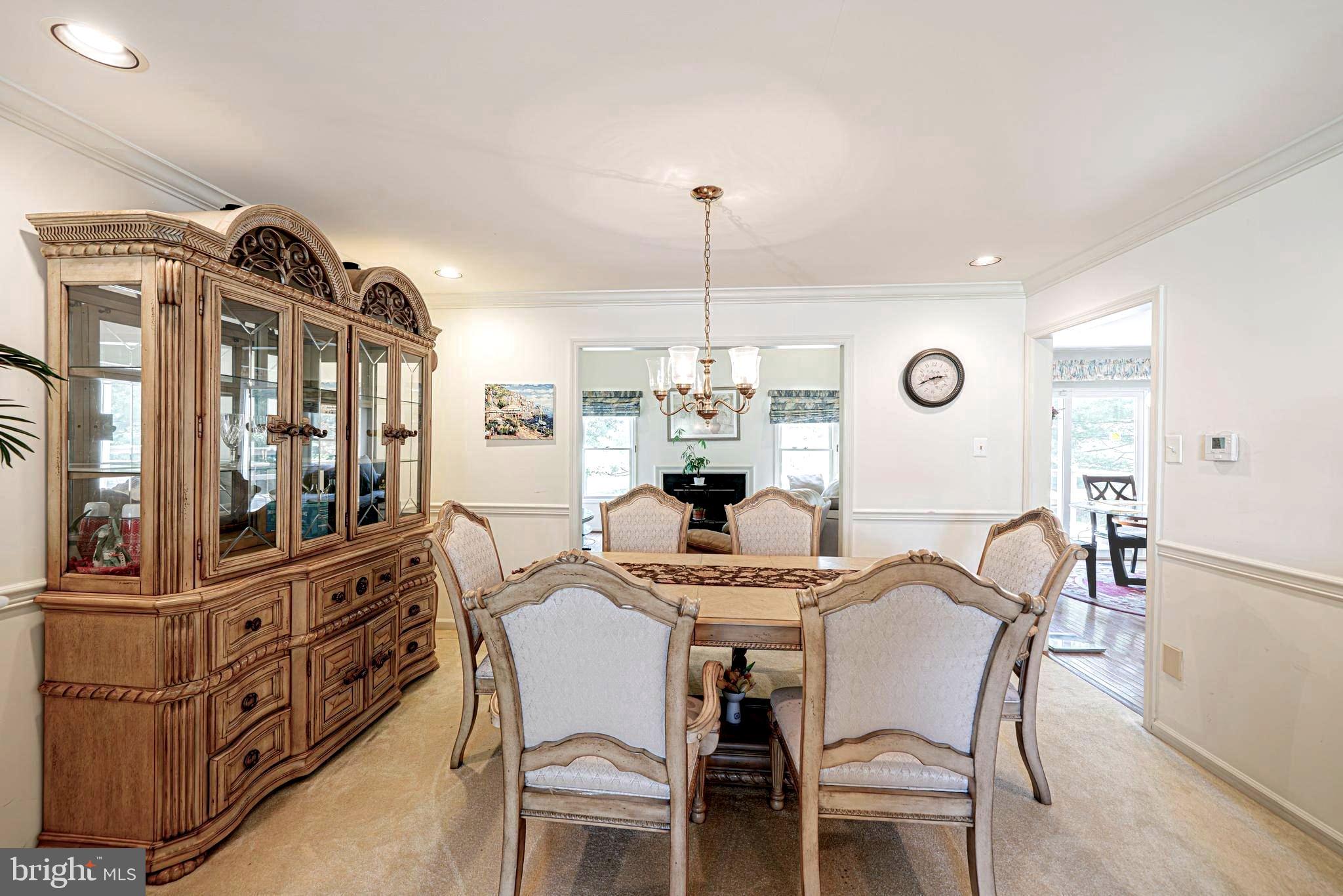 PINE CREST - Residential