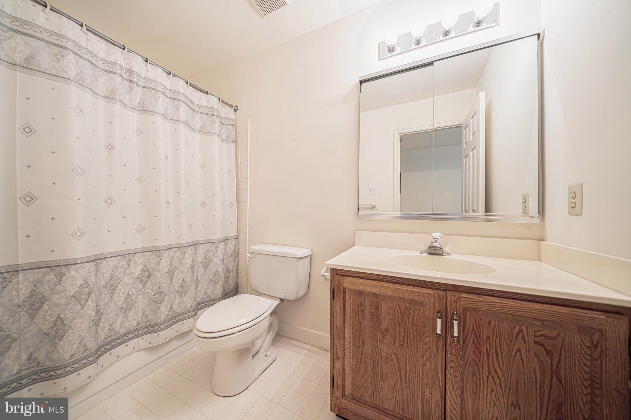 PINE CREST - Residential