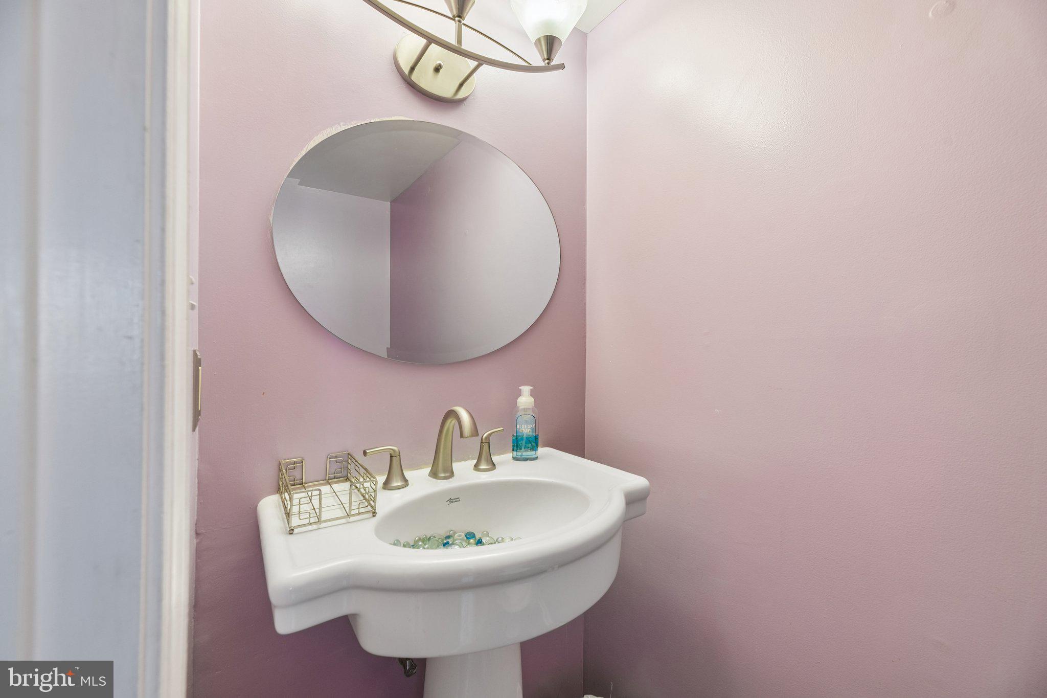 APPLEGATE CONDO - Residential