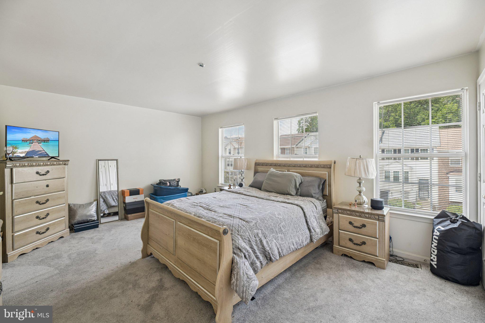 APPLEGATE CONDO - Residential