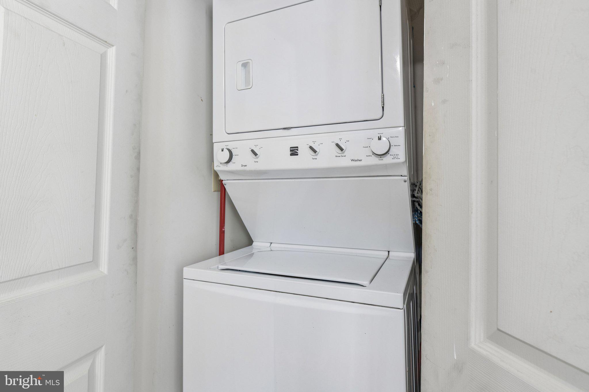 APPLEGATE CONDO - Residential