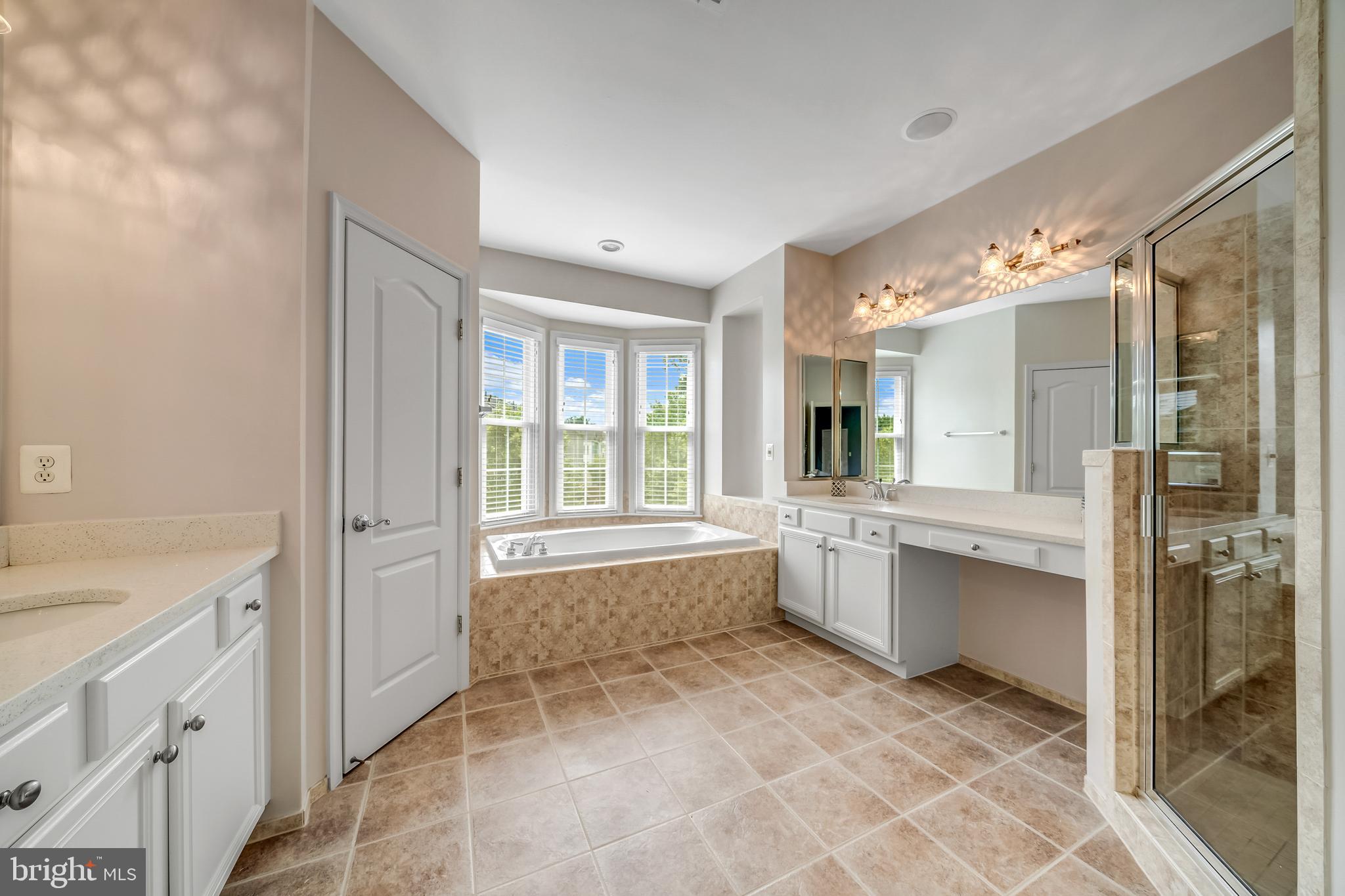LANSDOWNE ON THE POTOMAC - Residential