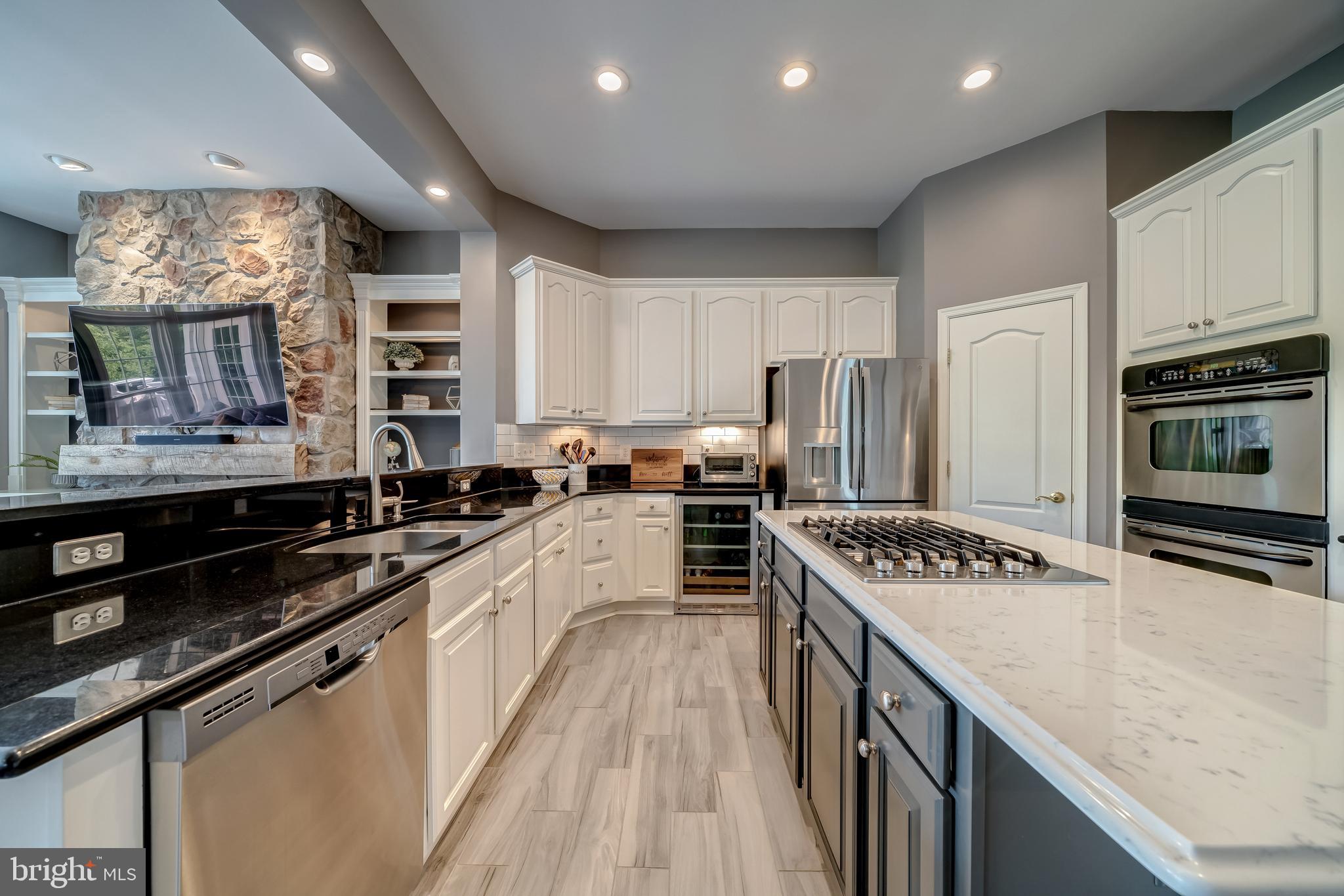 LANSDOWNE ON THE POTOMAC - Residential