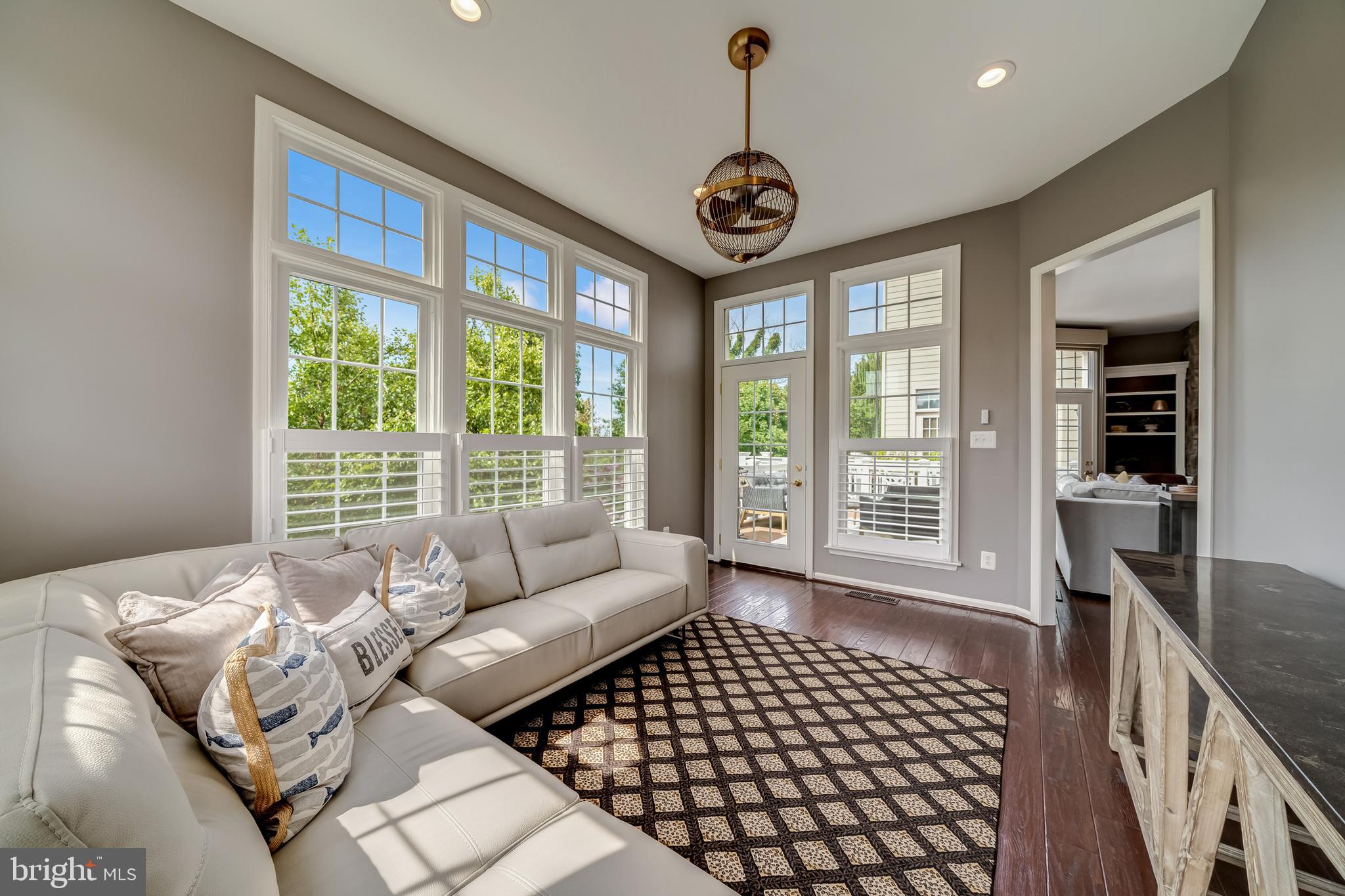 LANSDOWNE ON THE POTOMAC - Residential