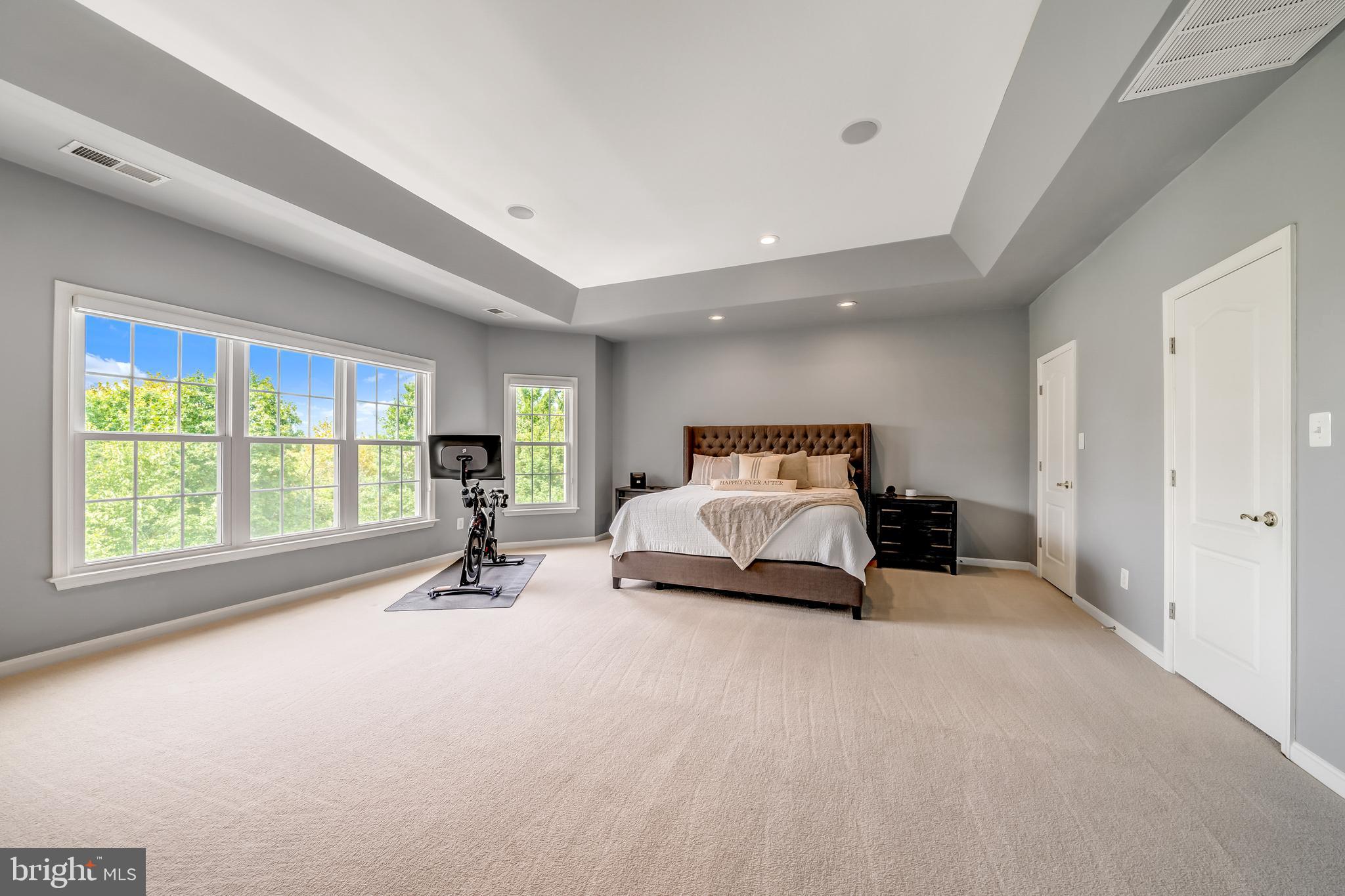 LANSDOWNE ON THE POTOMAC - Residential