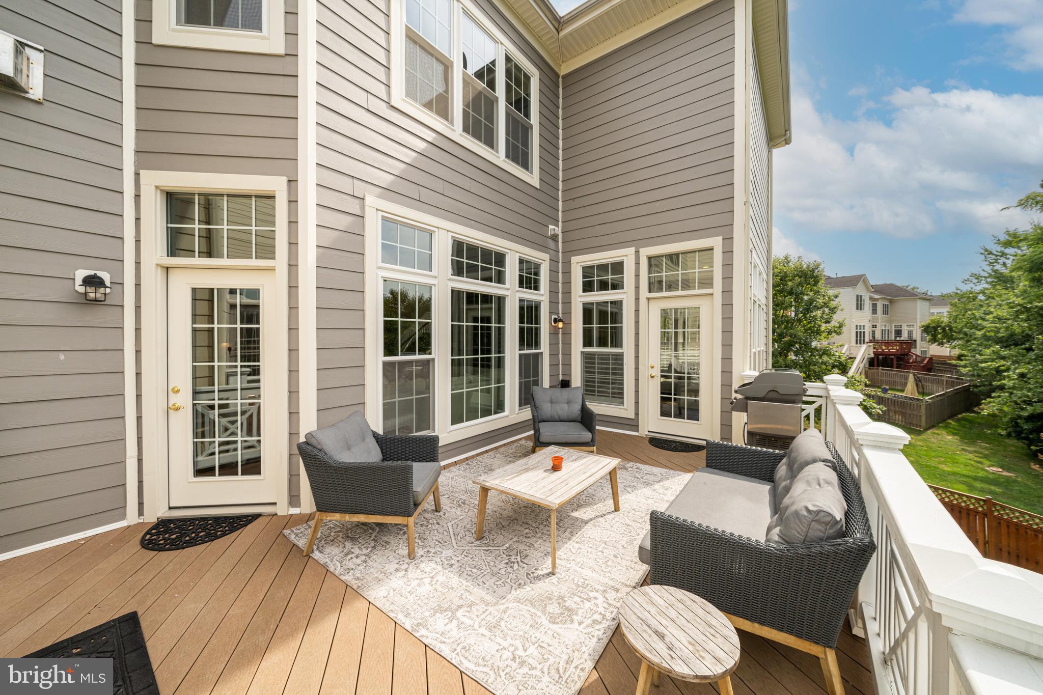 LANSDOWNE ON THE POTOMAC - Residential