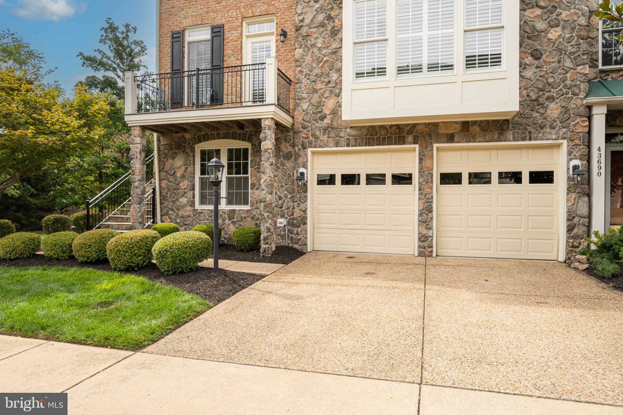LANSDOWNE ON THE POTOMAC - Residential