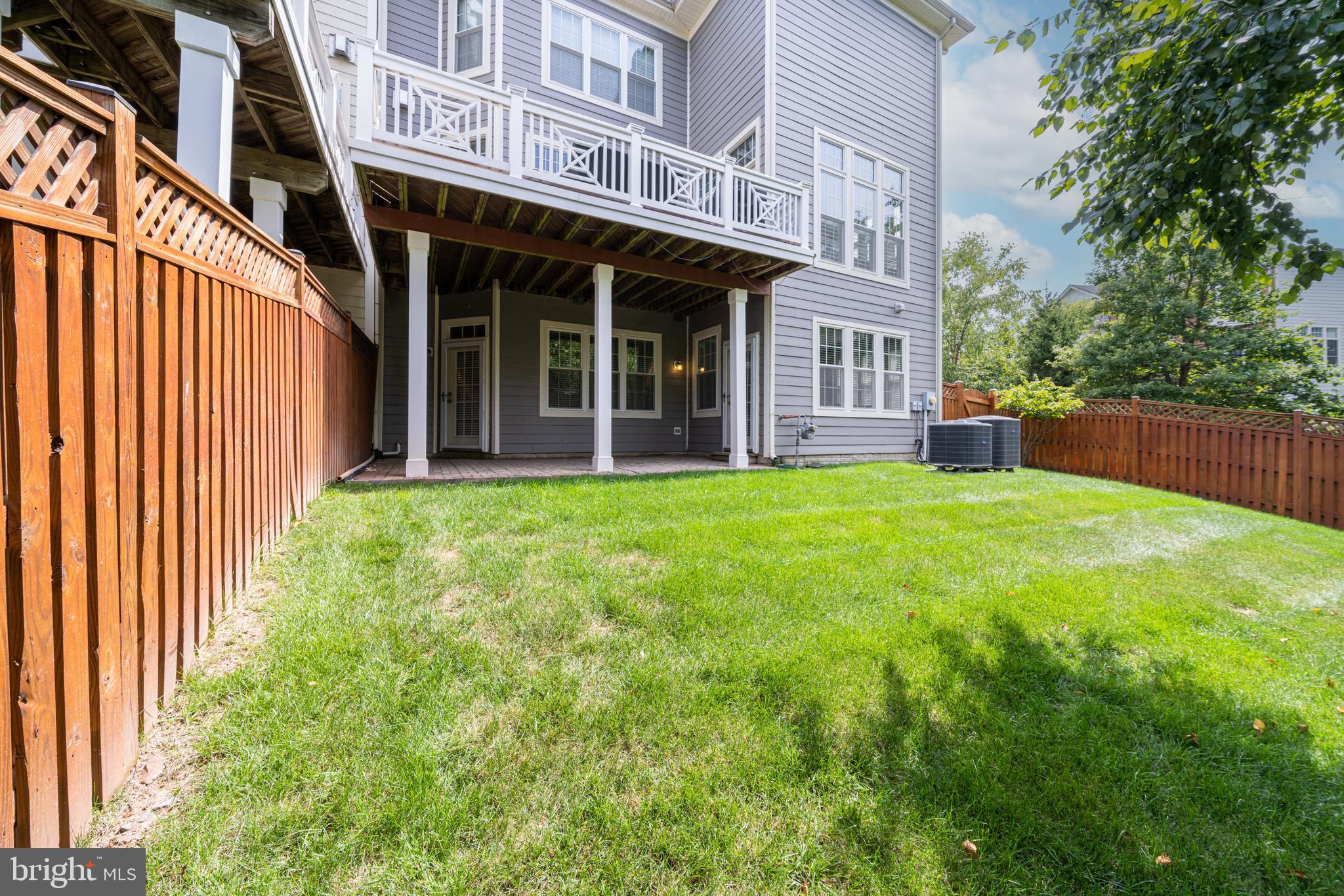 LANSDOWNE ON THE POTOMAC - Residential