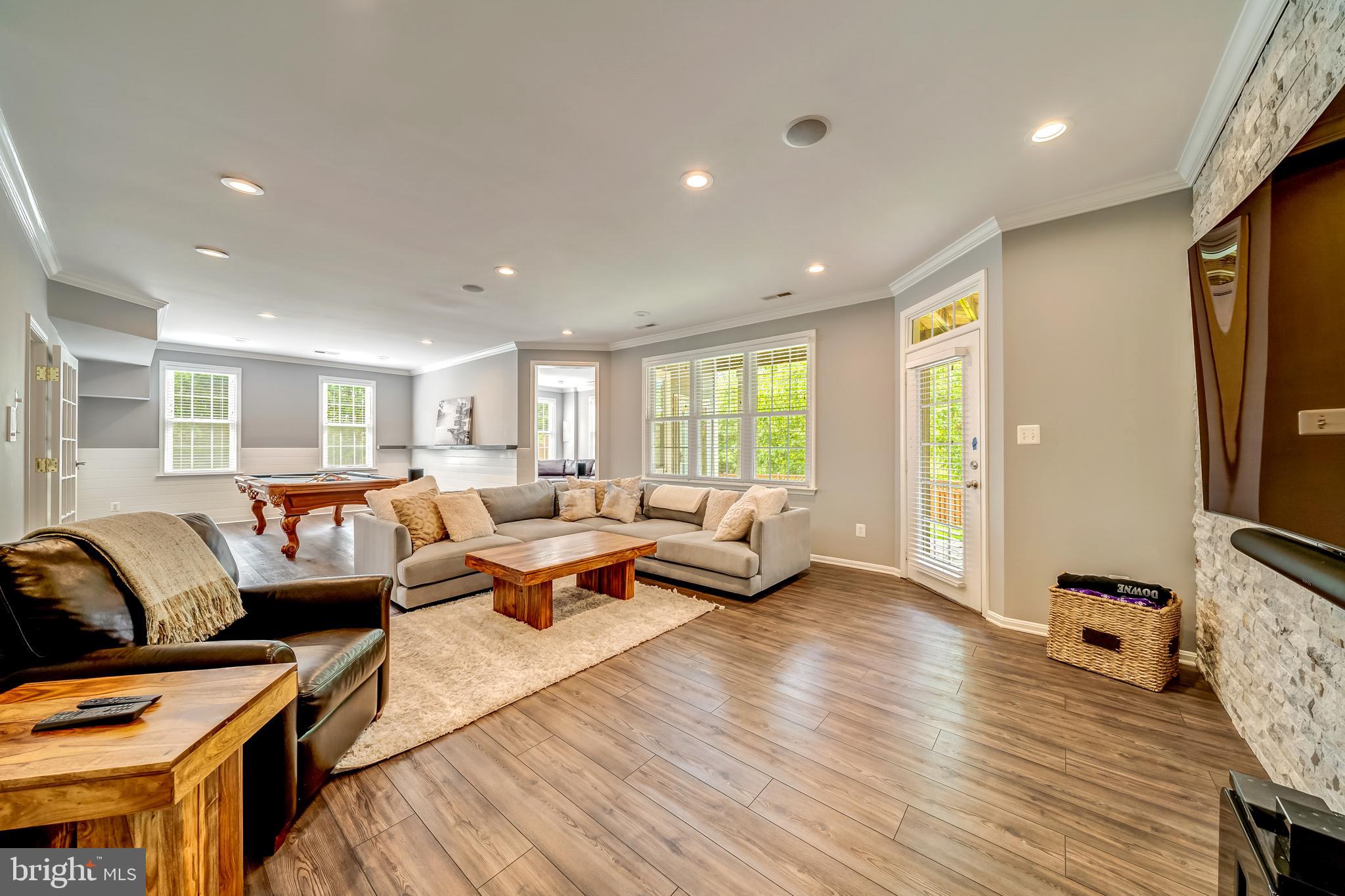 LANSDOWNE ON THE POTOMAC - Residential