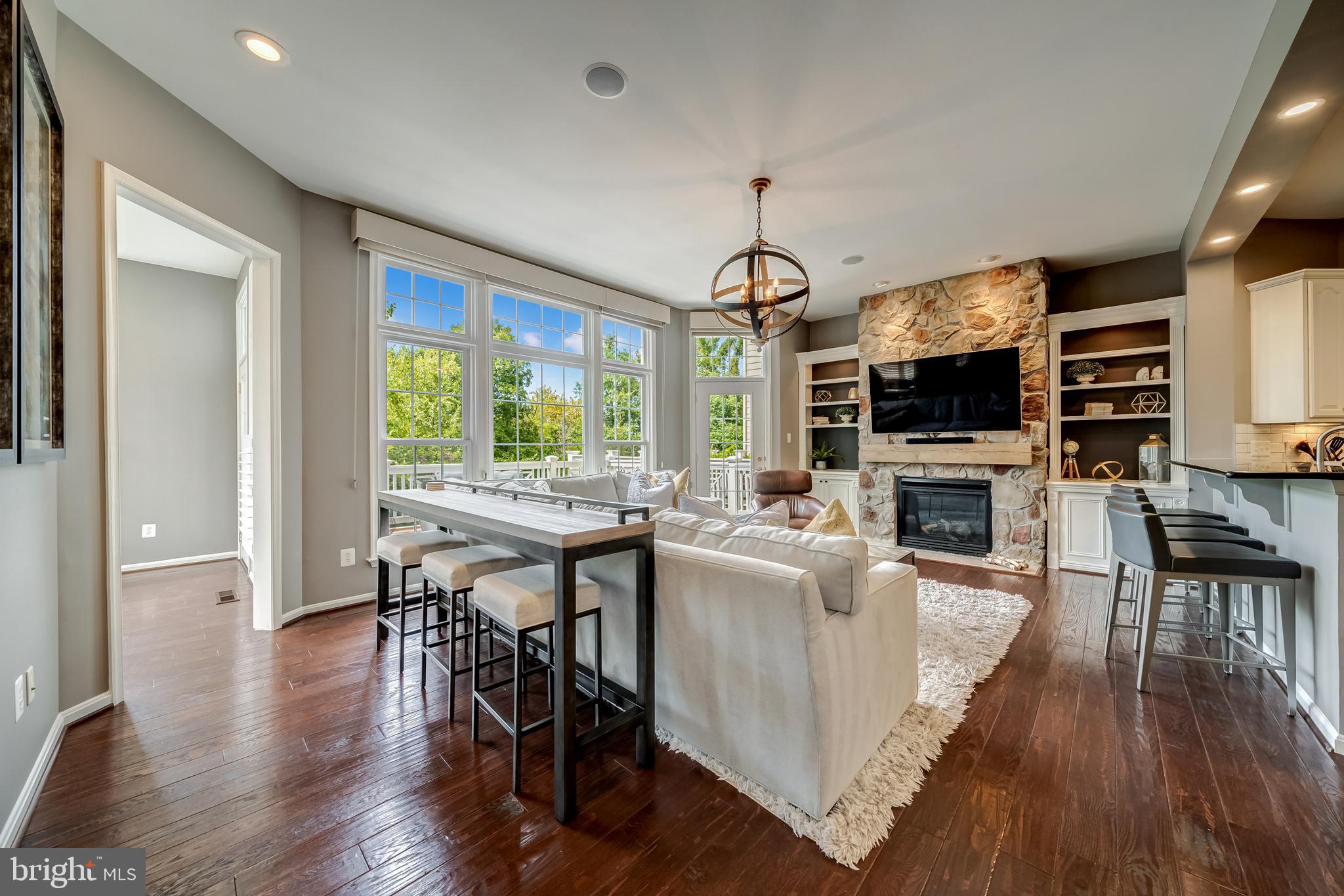 LANSDOWNE ON THE POTOMAC - Residential