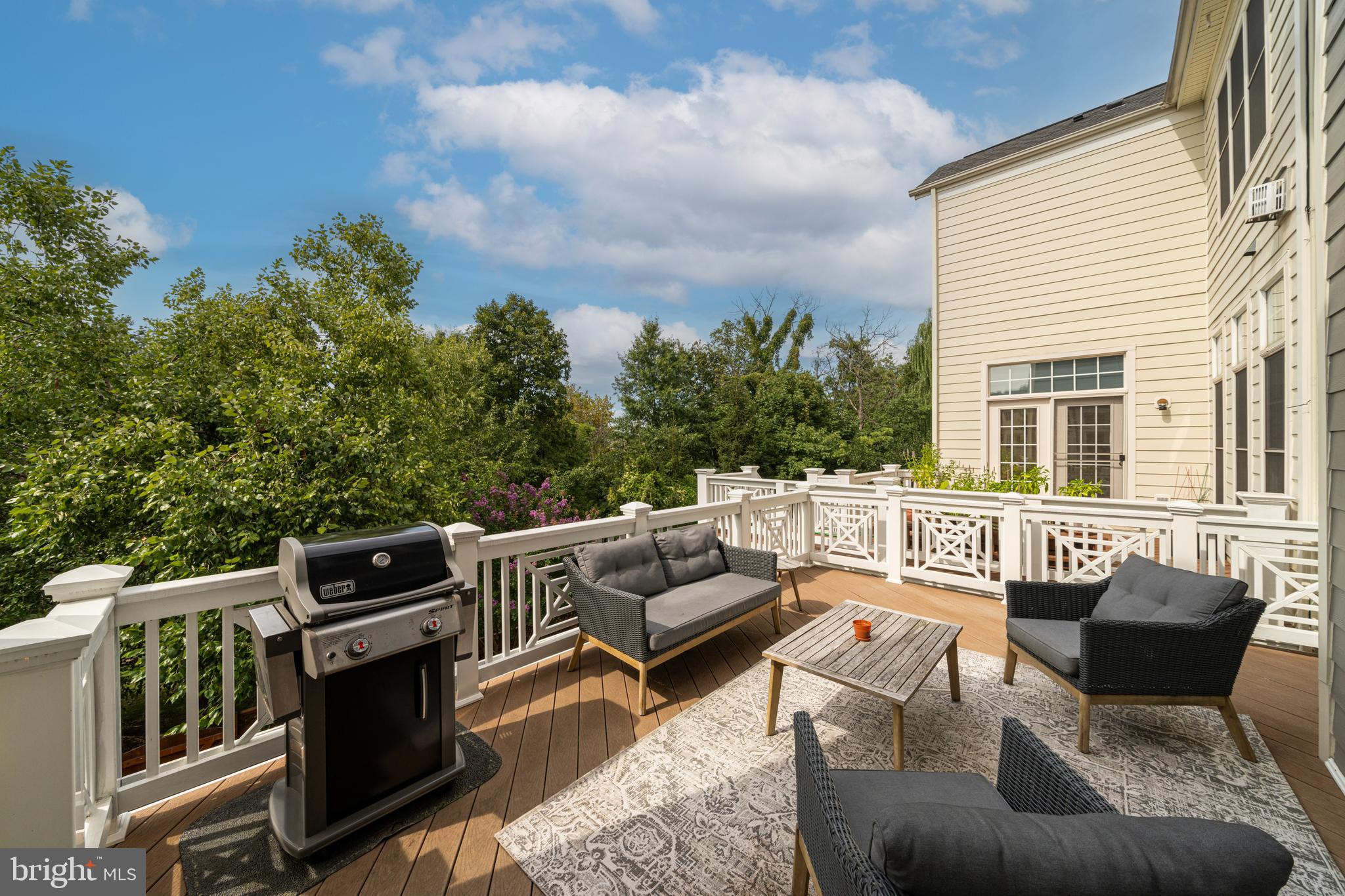 LANSDOWNE ON THE POTOMAC - Residential