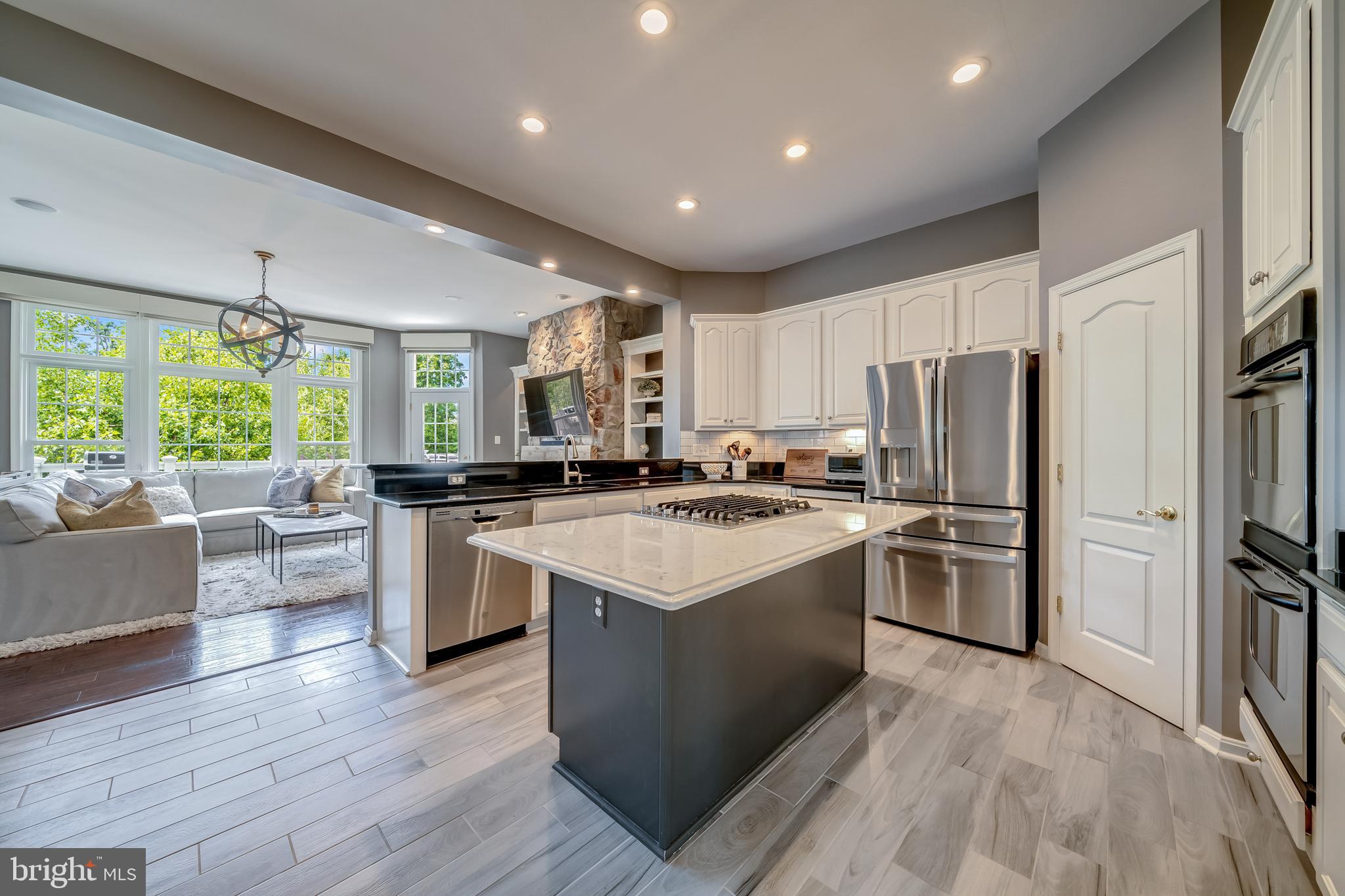 LANSDOWNE ON THE POTOMAC - Residential