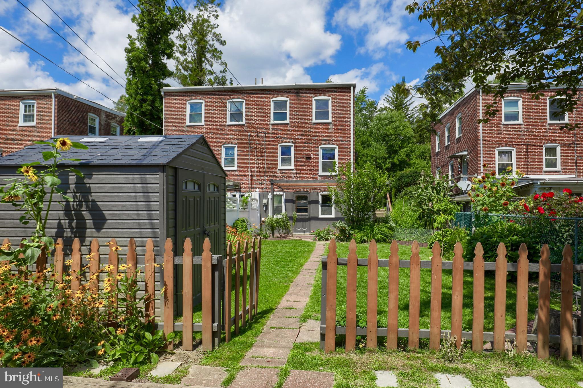 HAMILTON PARK - Residential